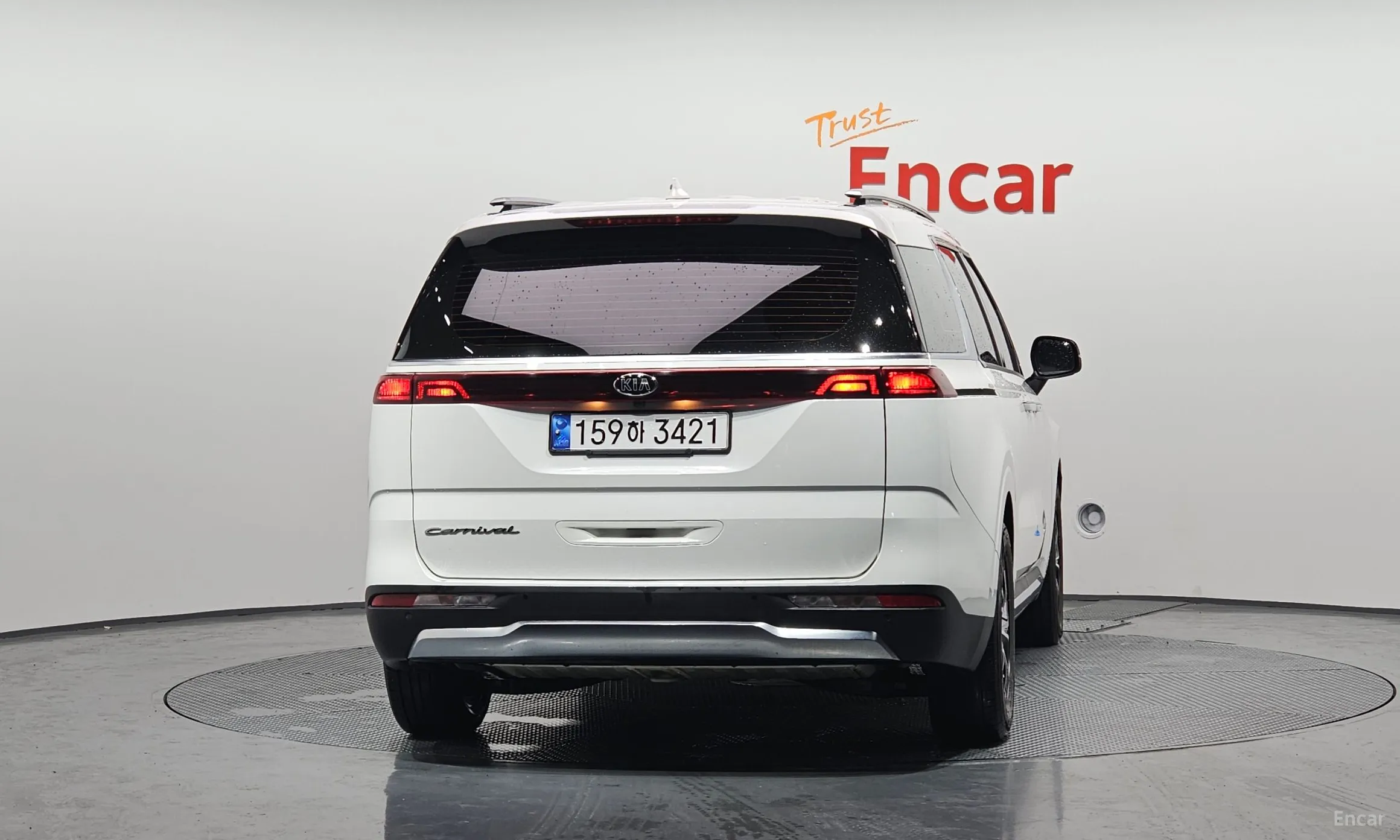 Kia Carnival Gen 4 превью 3