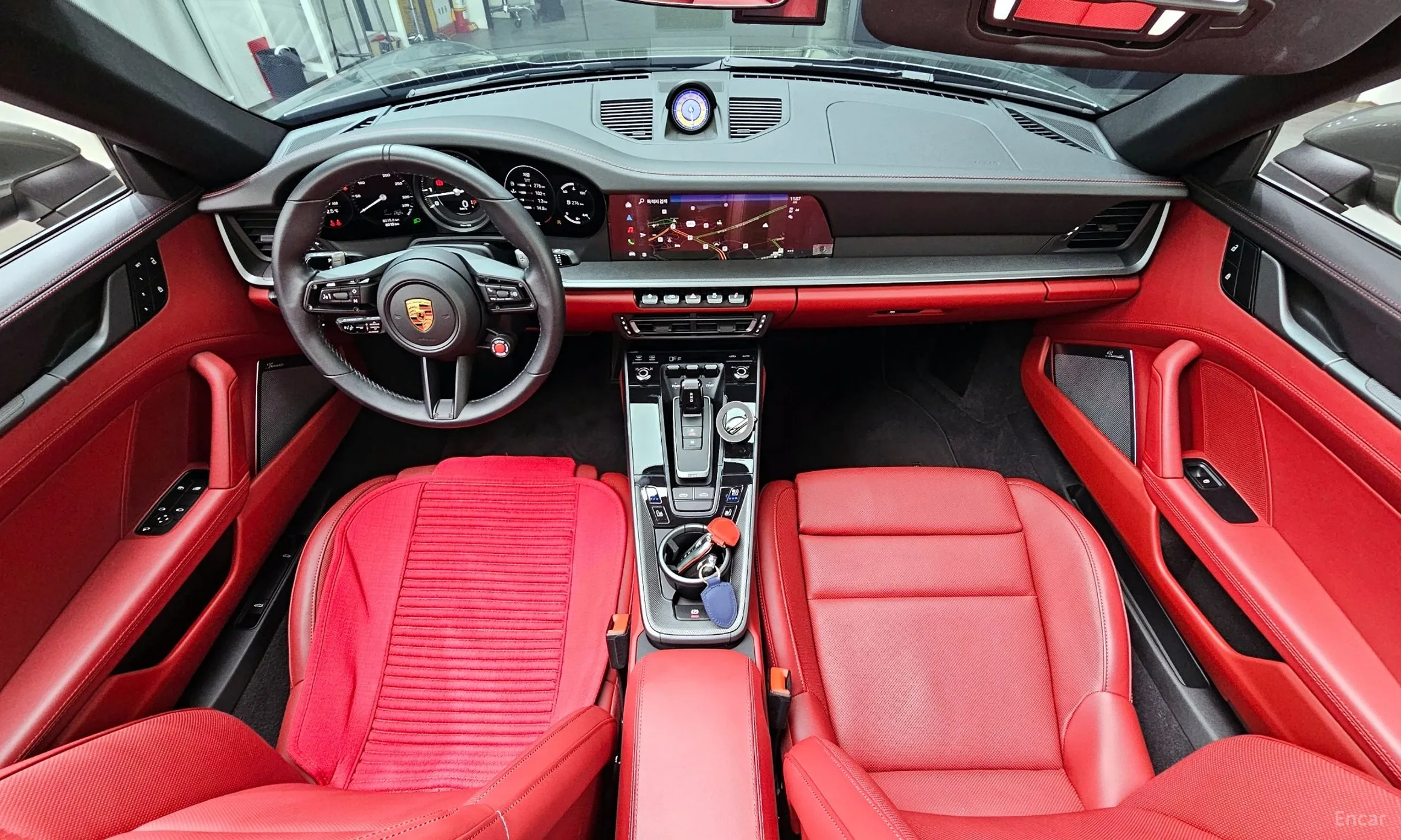 Porsche 911 (992) превью 4