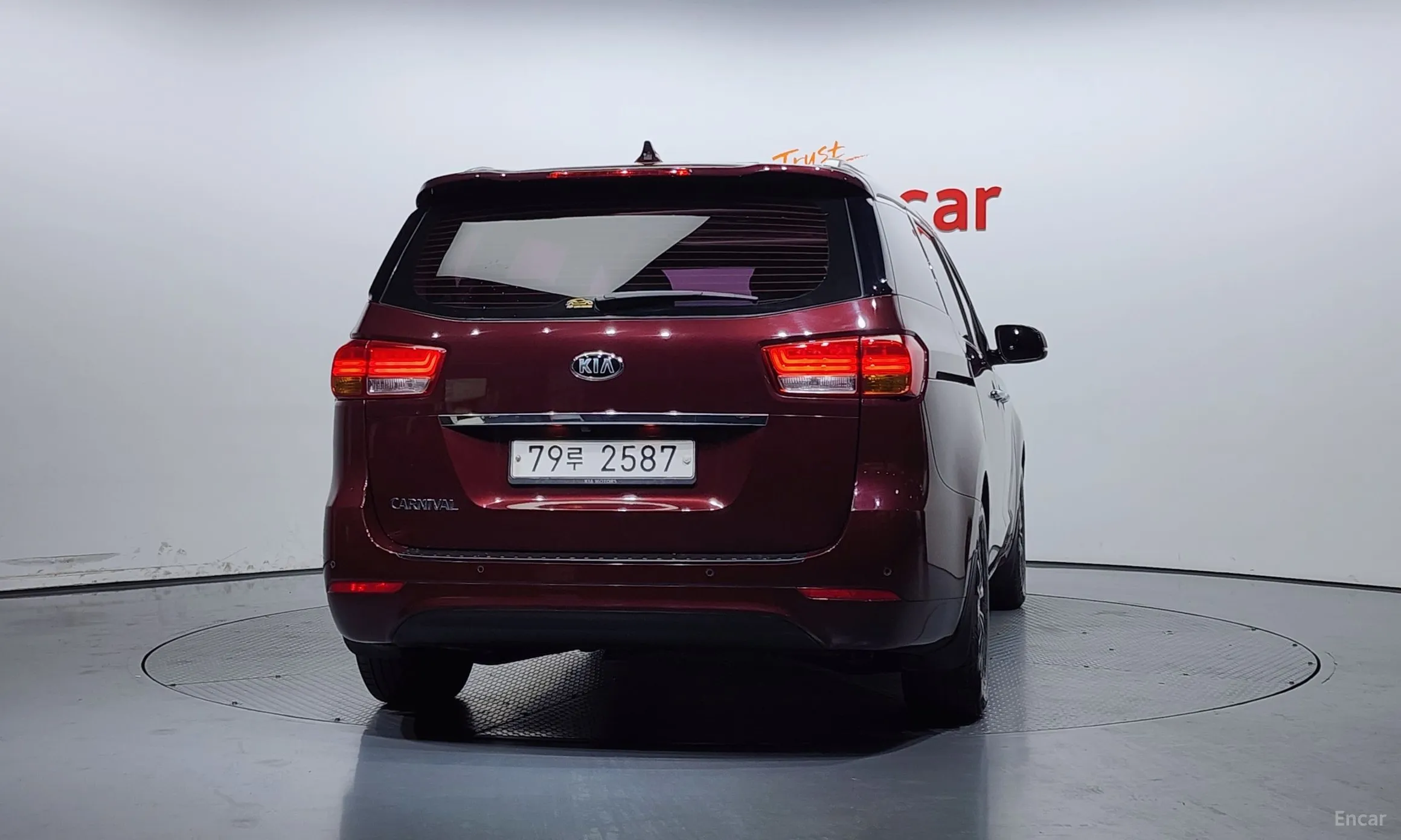Kia Carnival превью 3