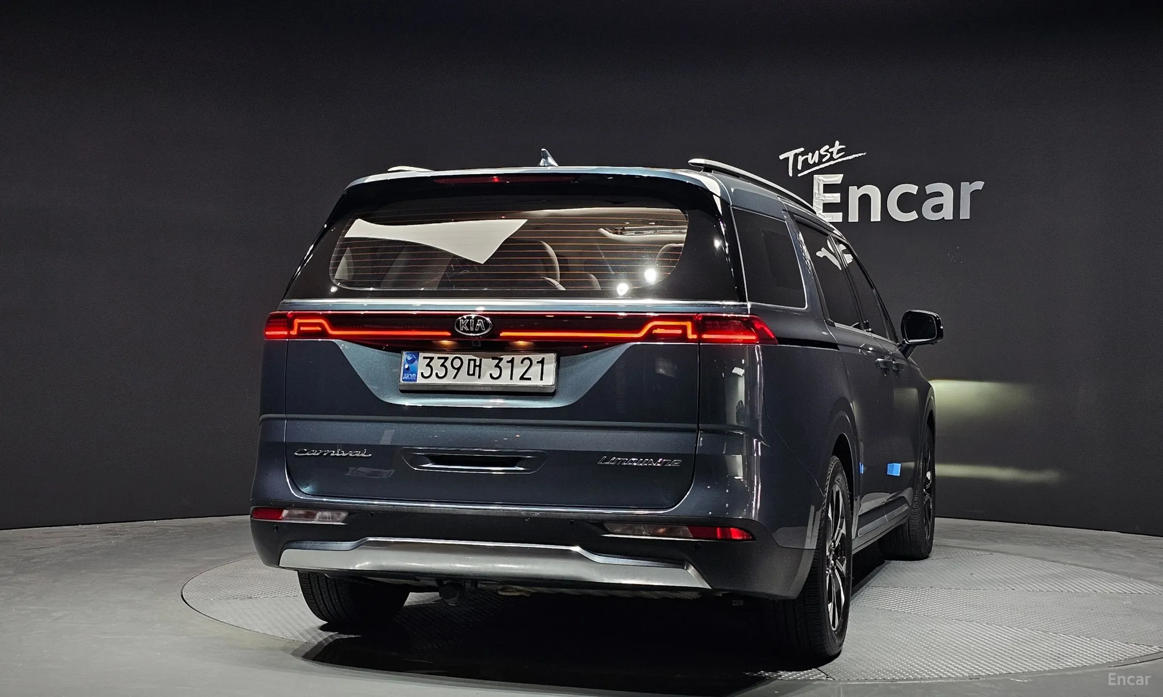 Kia Carnival Gen 4 превью 3