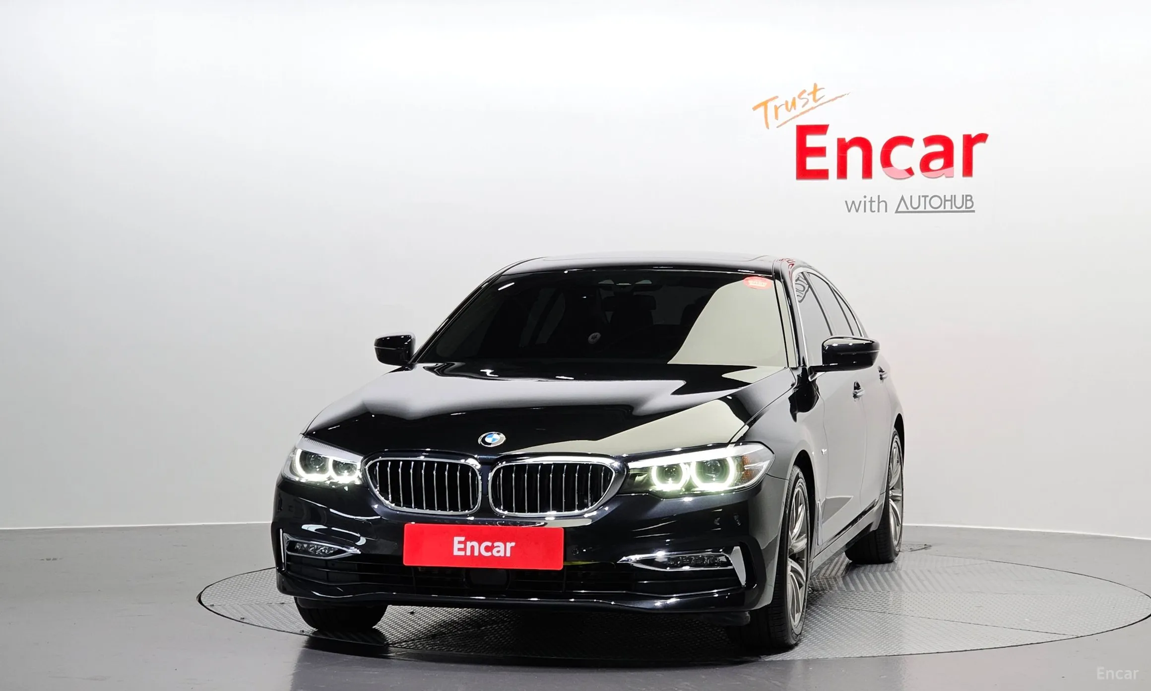 BMW 5 Series (G30) превью 2
