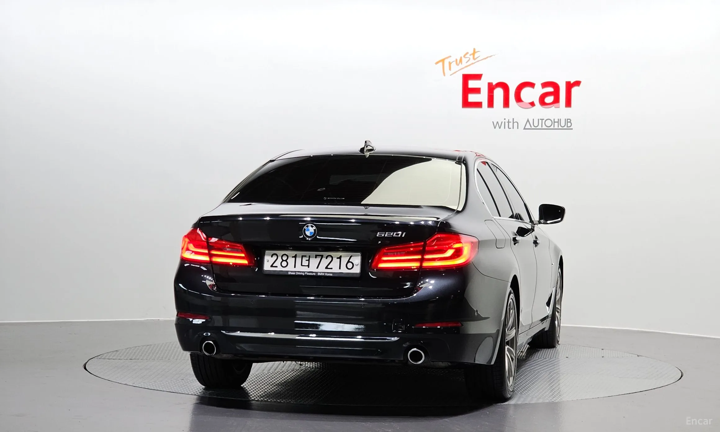 BMW 5 Series (G30) превью 3