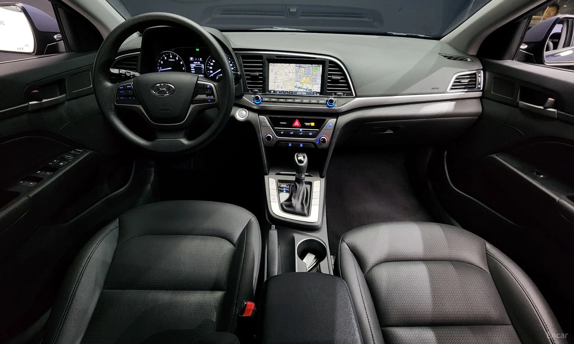 Hyundai Avante AD превью 4