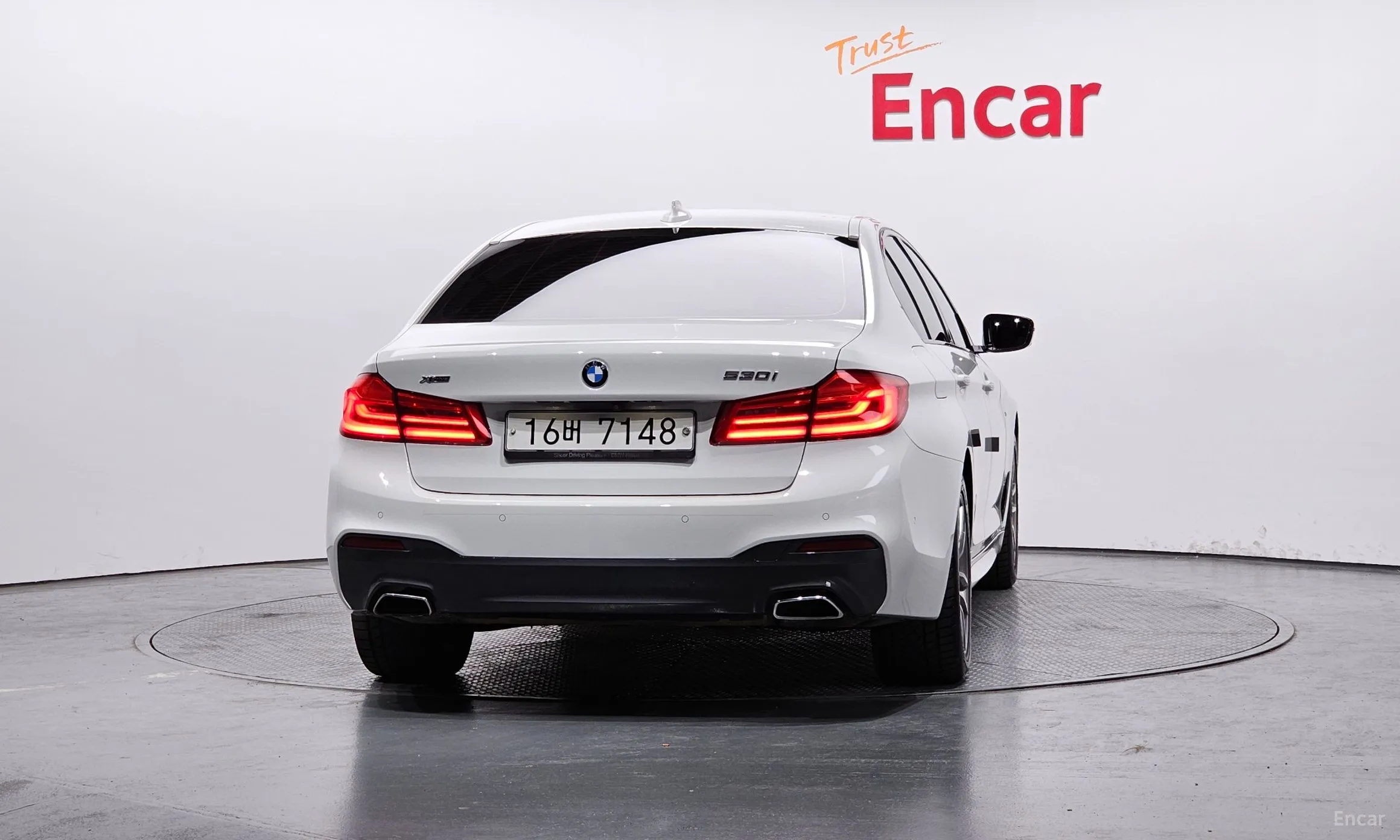 BMW 5 Series (G30) превью 3