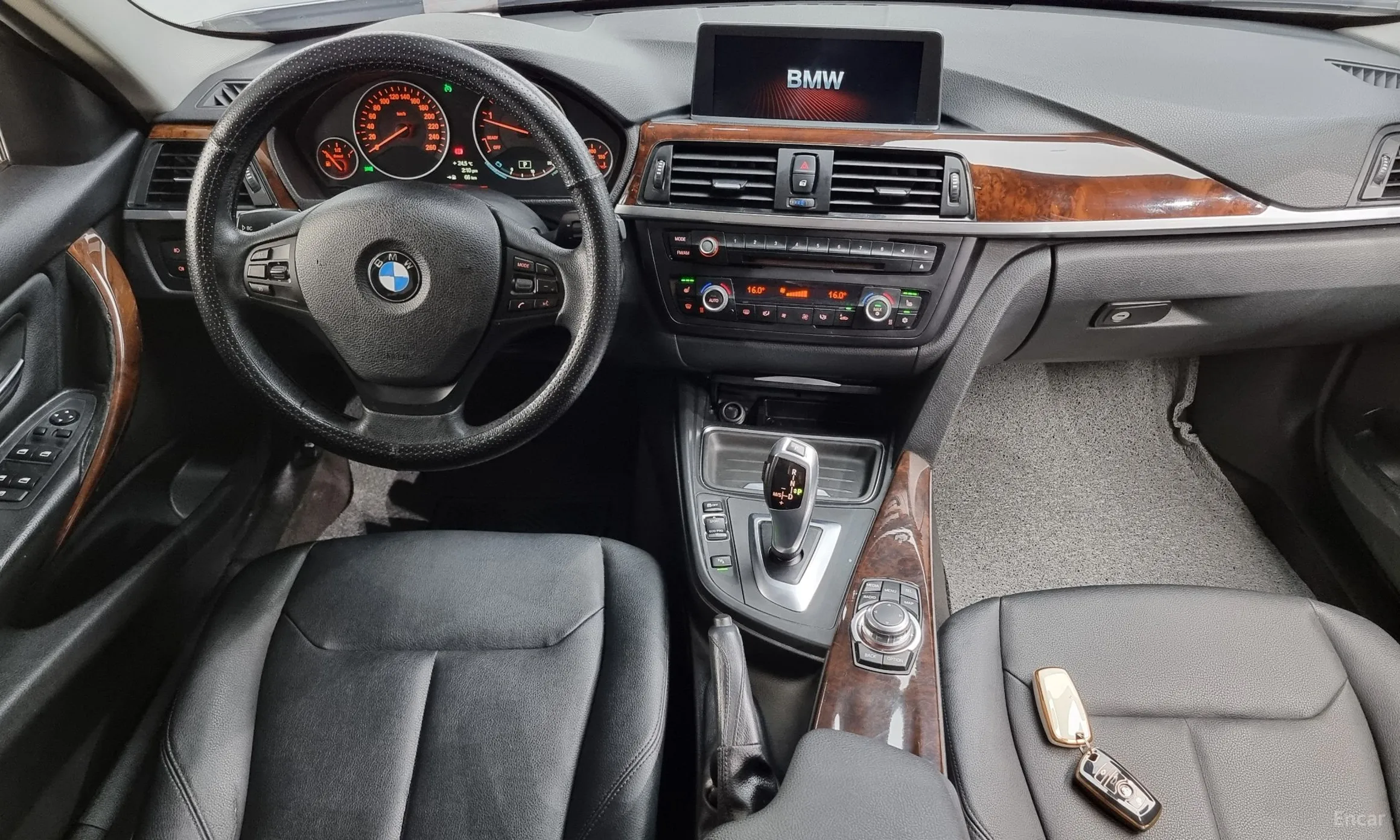 BMW 3 Series (F30) превью 4