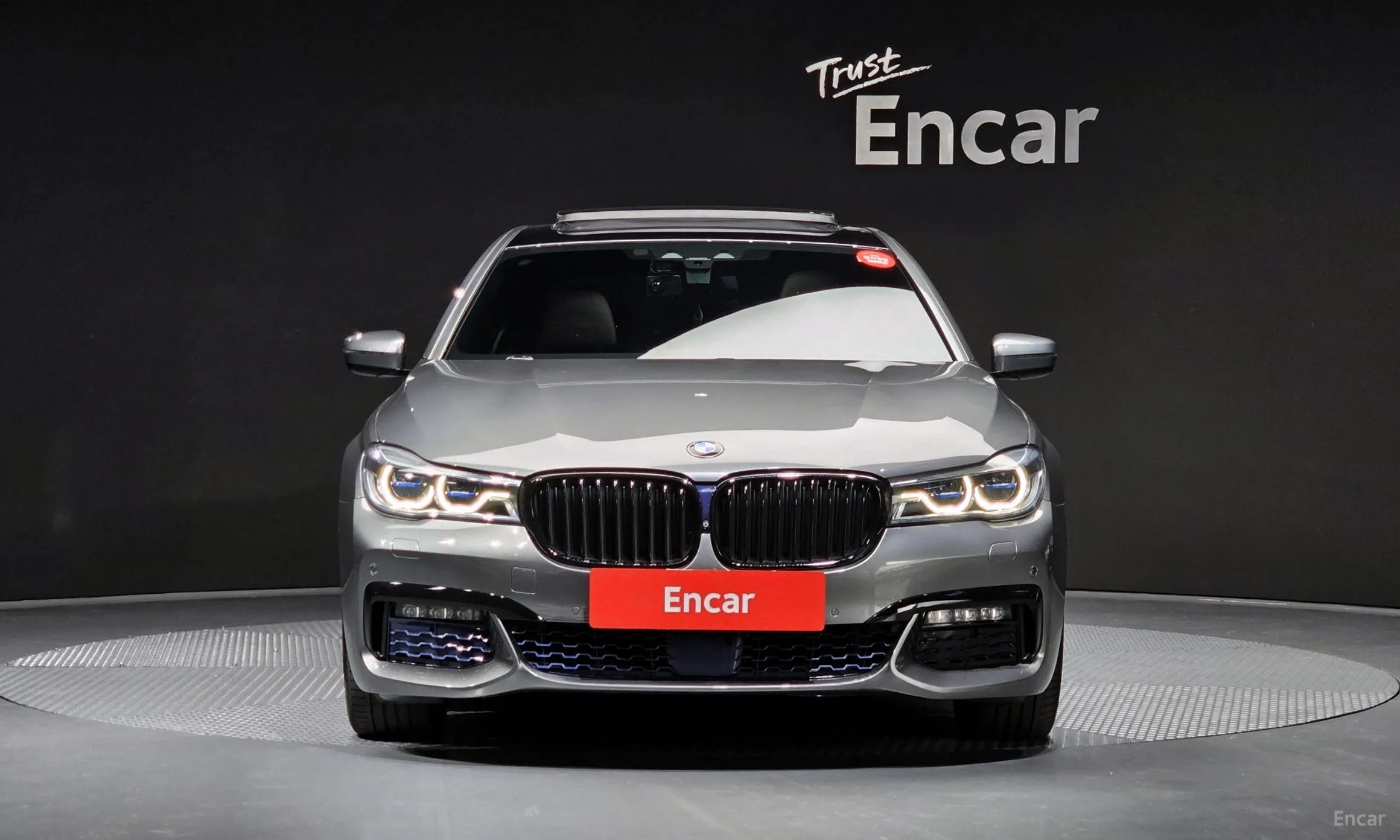 BMW 7 Series (G11) превью 2