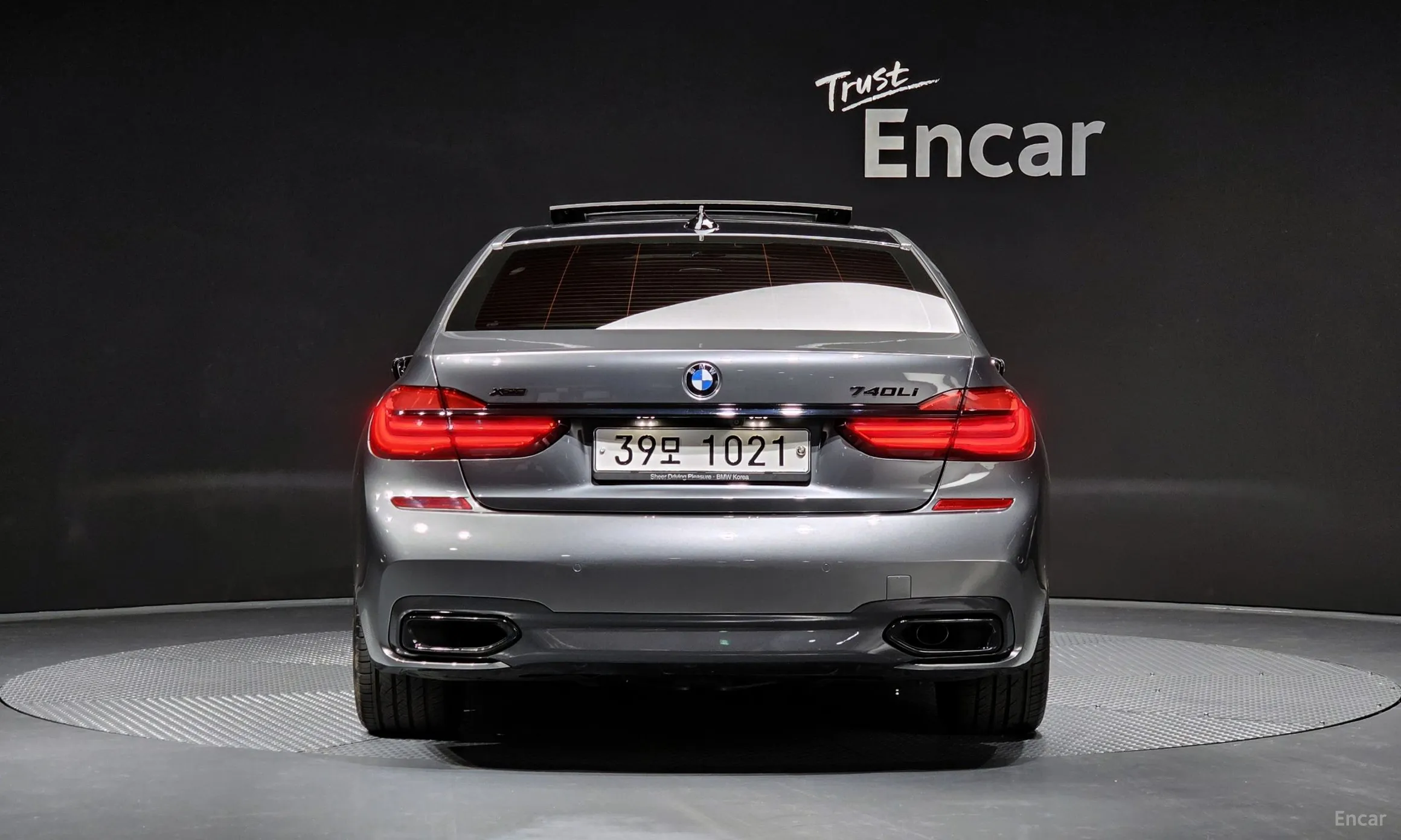 BMW 7 Series (G11) превью 3