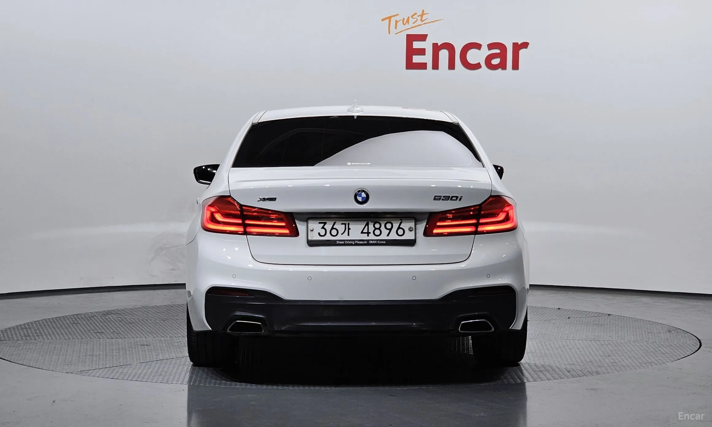 BMW 5 Series (G30) превью 3