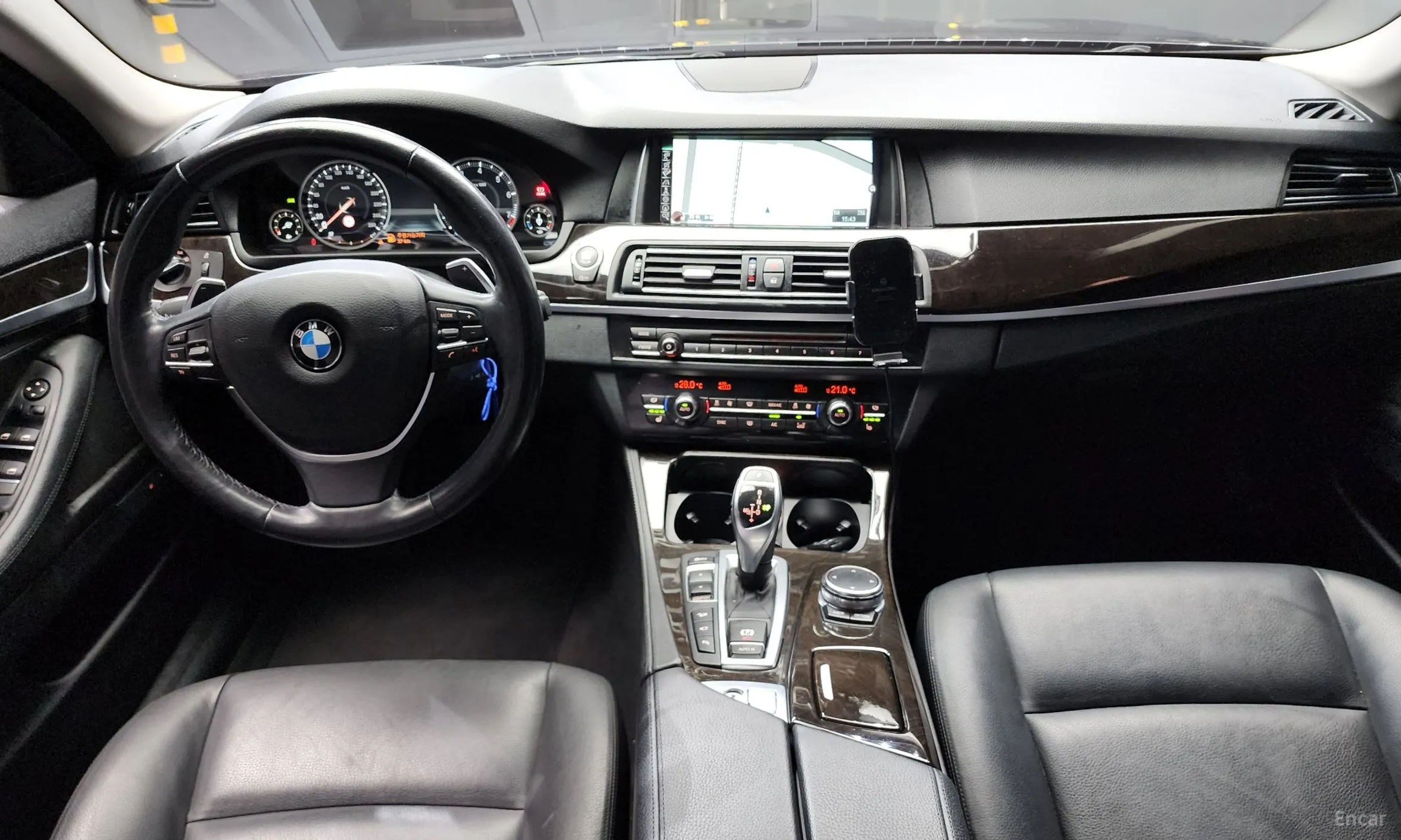 BMW 5 Series (F10) превью 4