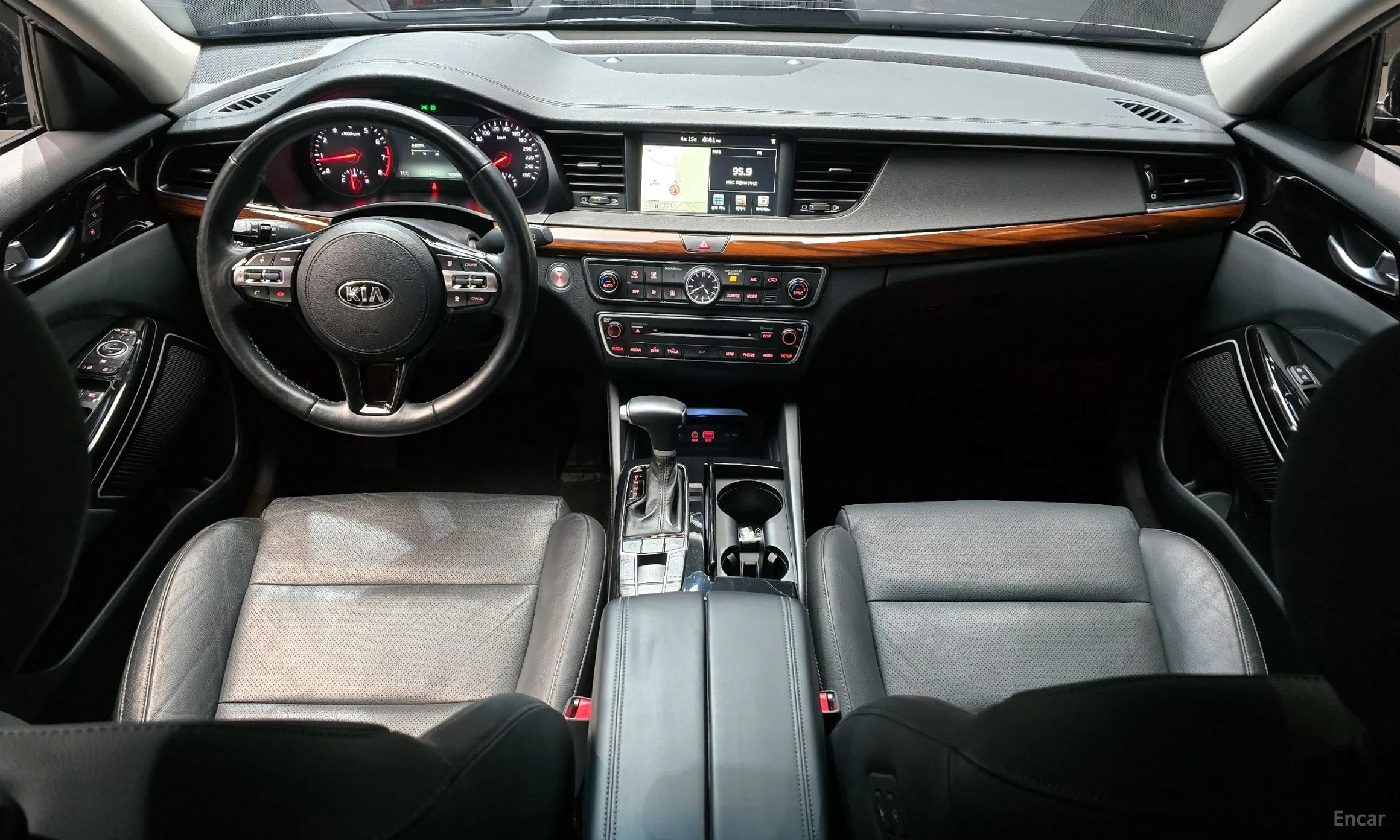 Kia K7 превью 4