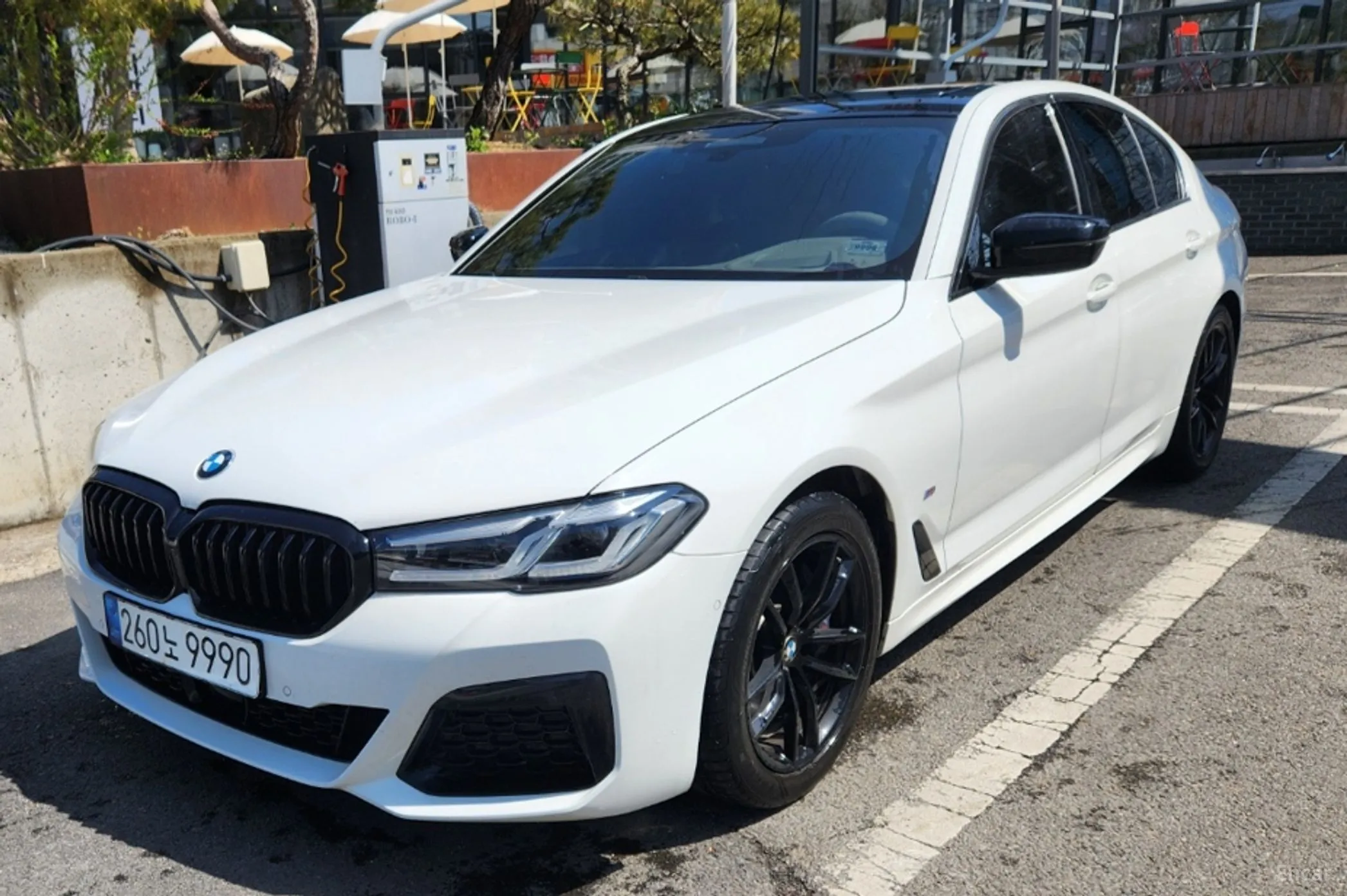 BMW 5 Series (G30) превью 2