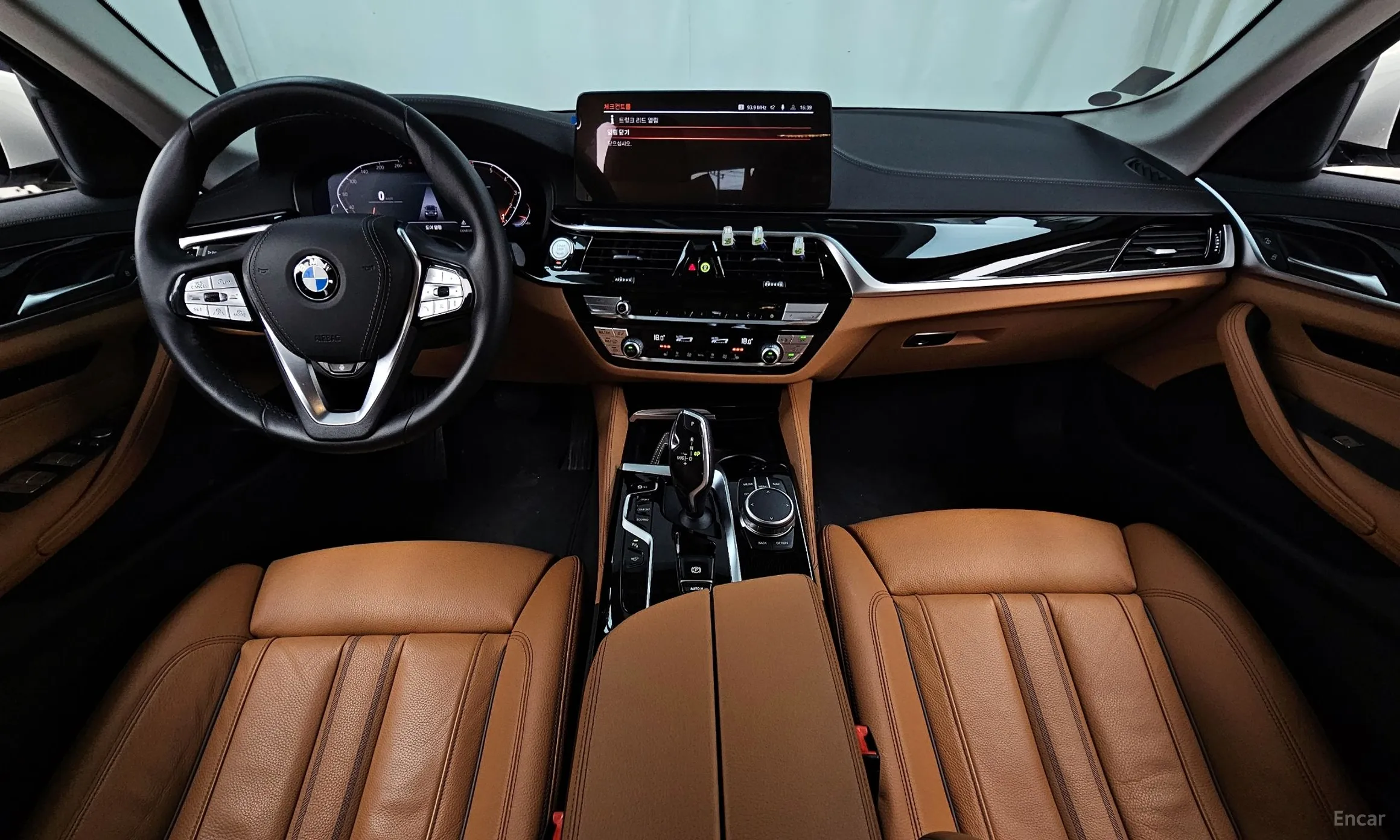 BMW 5 Series (G30) превью 4
