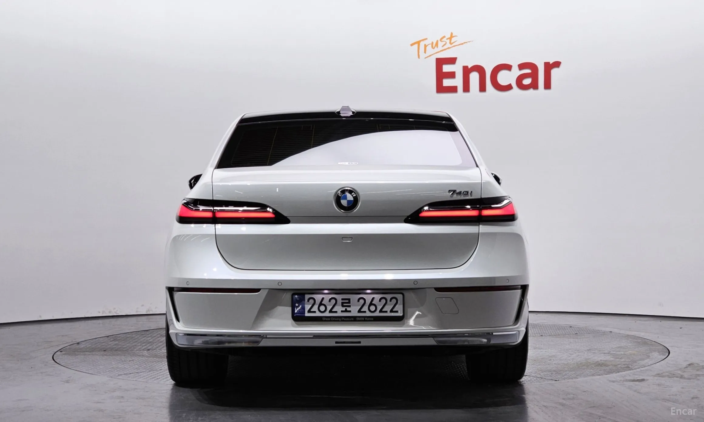BMW 7 Series (G70) превью 3