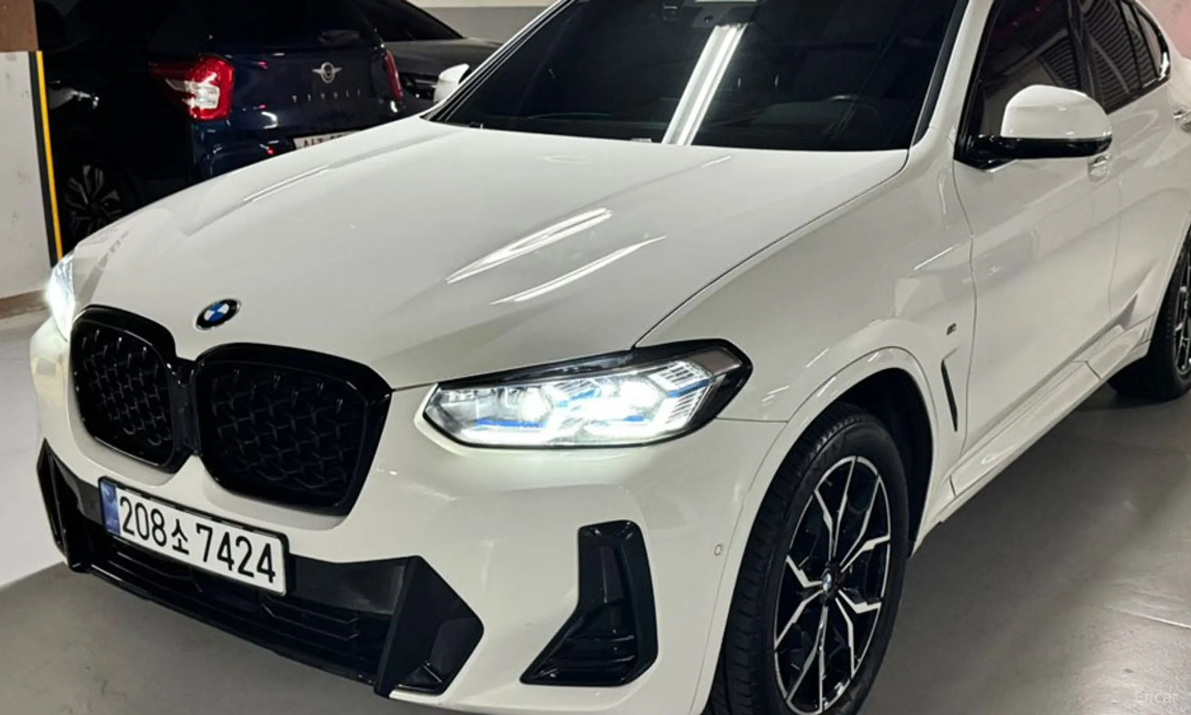 X4 (G02)