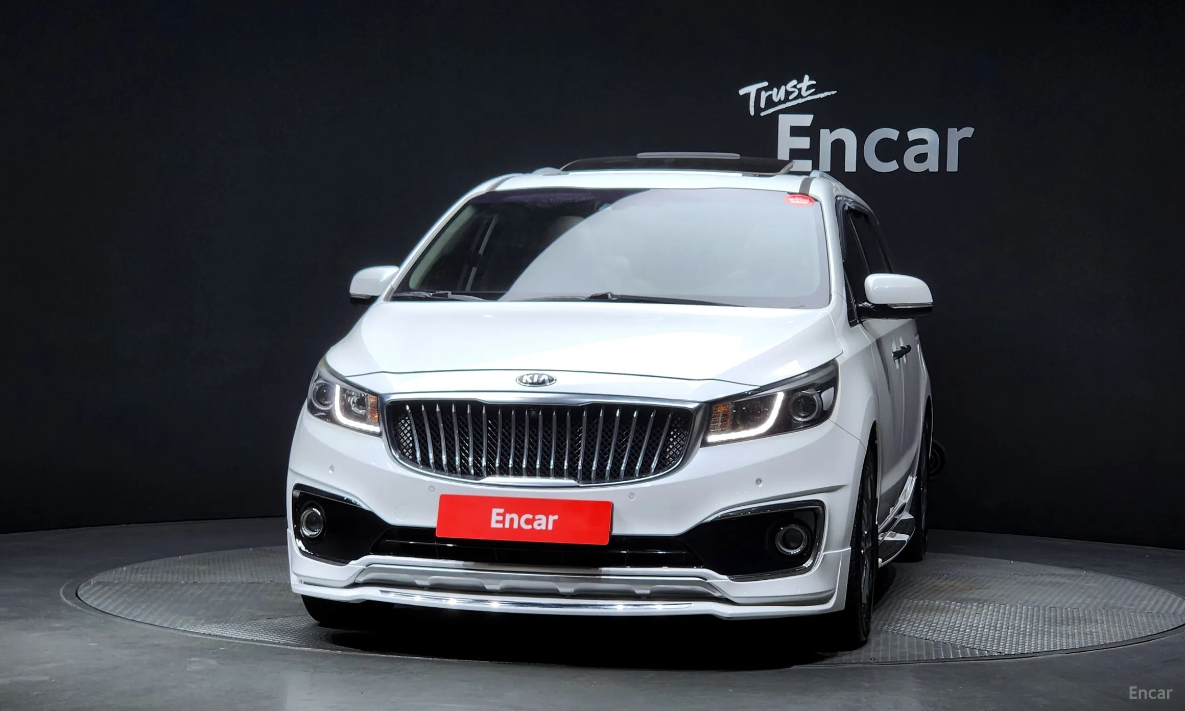 Kia Carnival превью 2