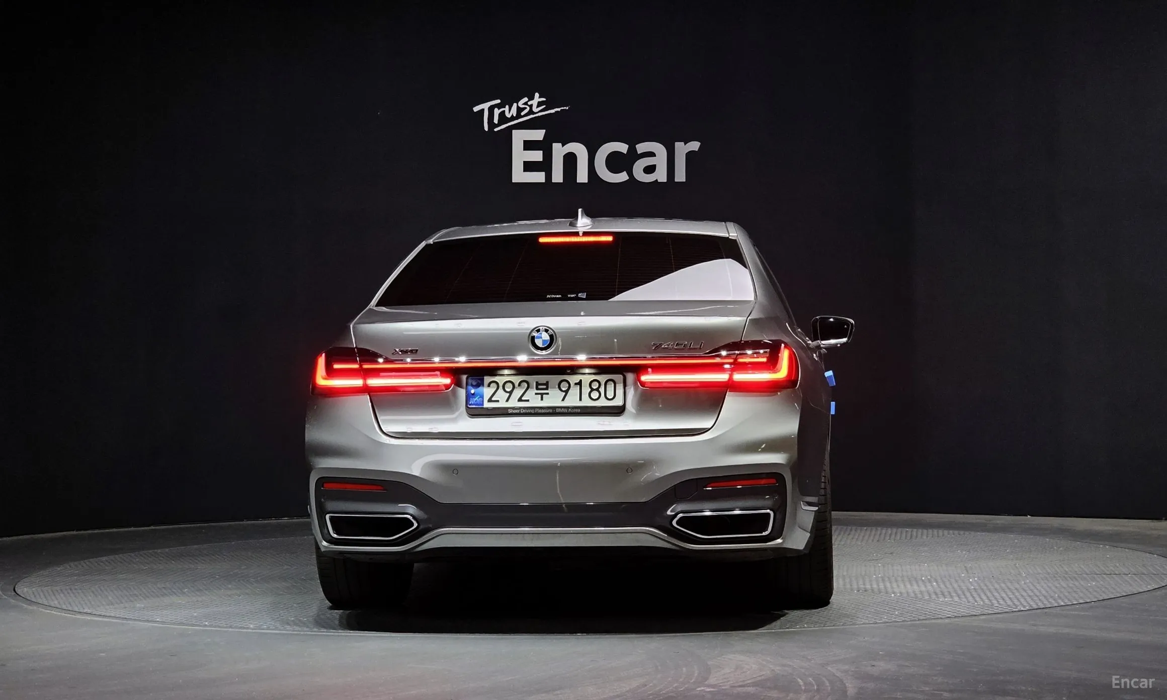 BMW 7 Series (G11) превью 3