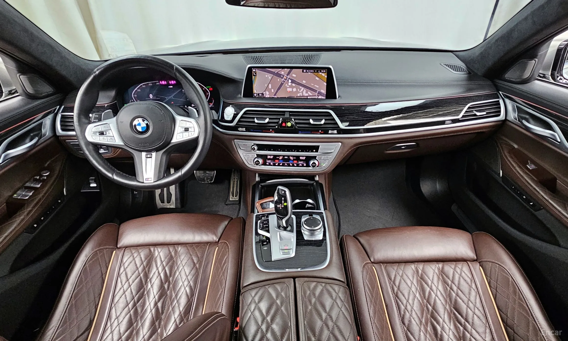 BMW 7 Series (G11) превью 4