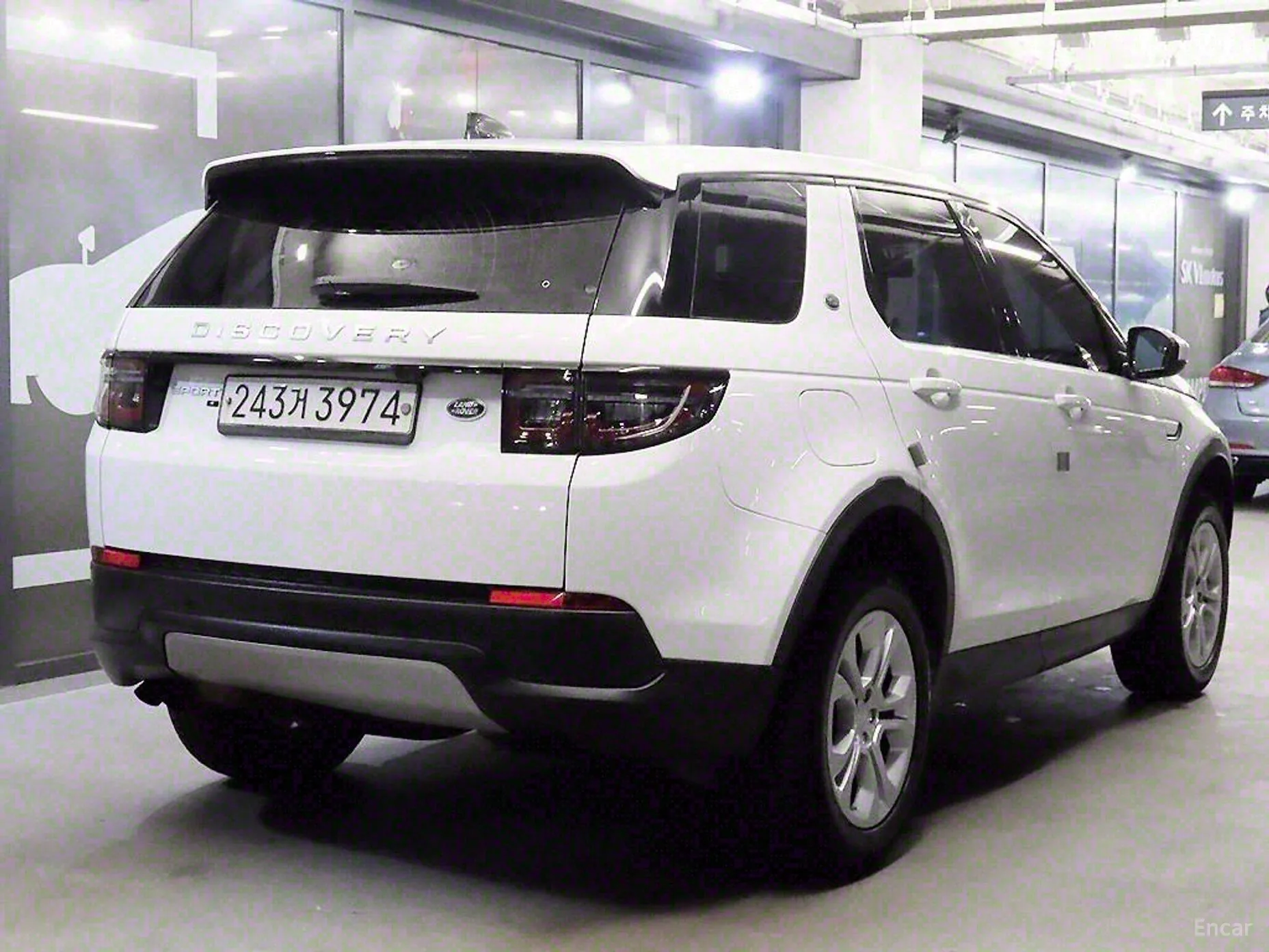 Land Rover Discovery Sports превью 3