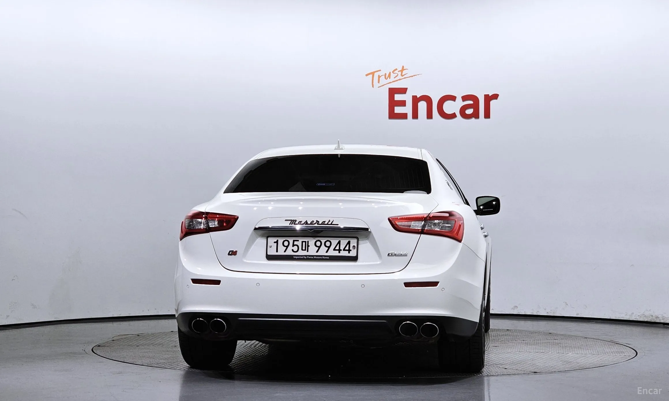 Maserati Ghibli превью 4