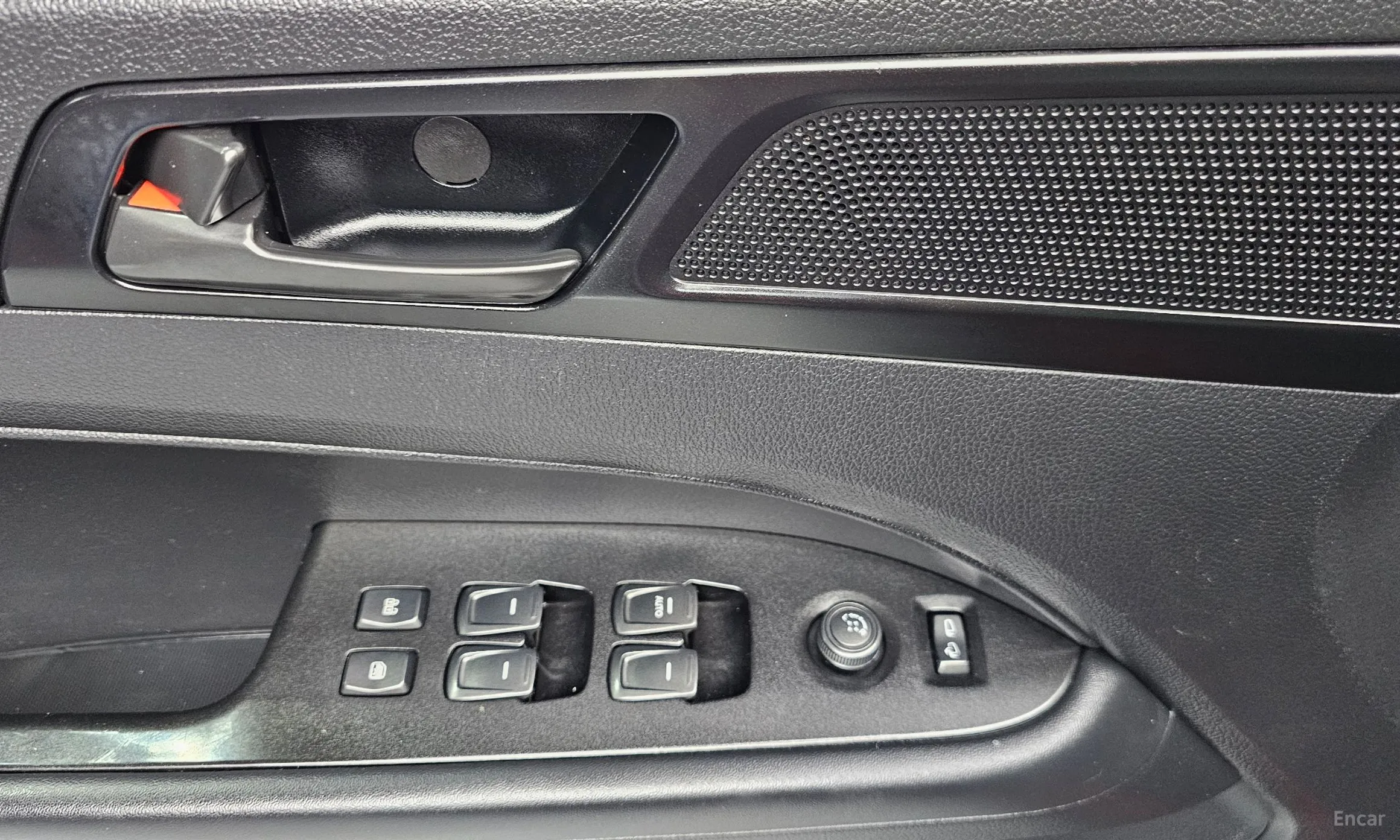 KG Mobility (SsangYong) Rexton Sports превью 12
