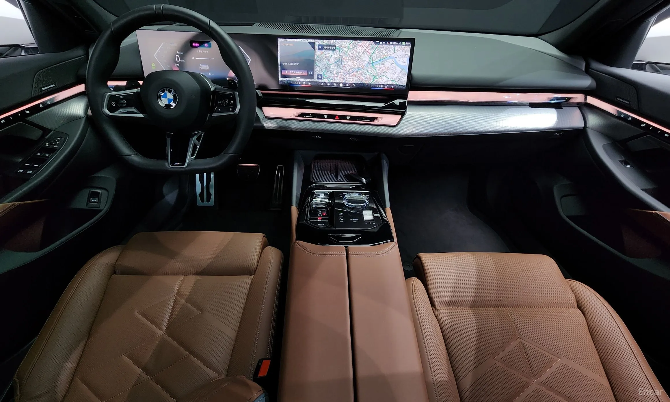 BMW 5 Series (G60) превью 4