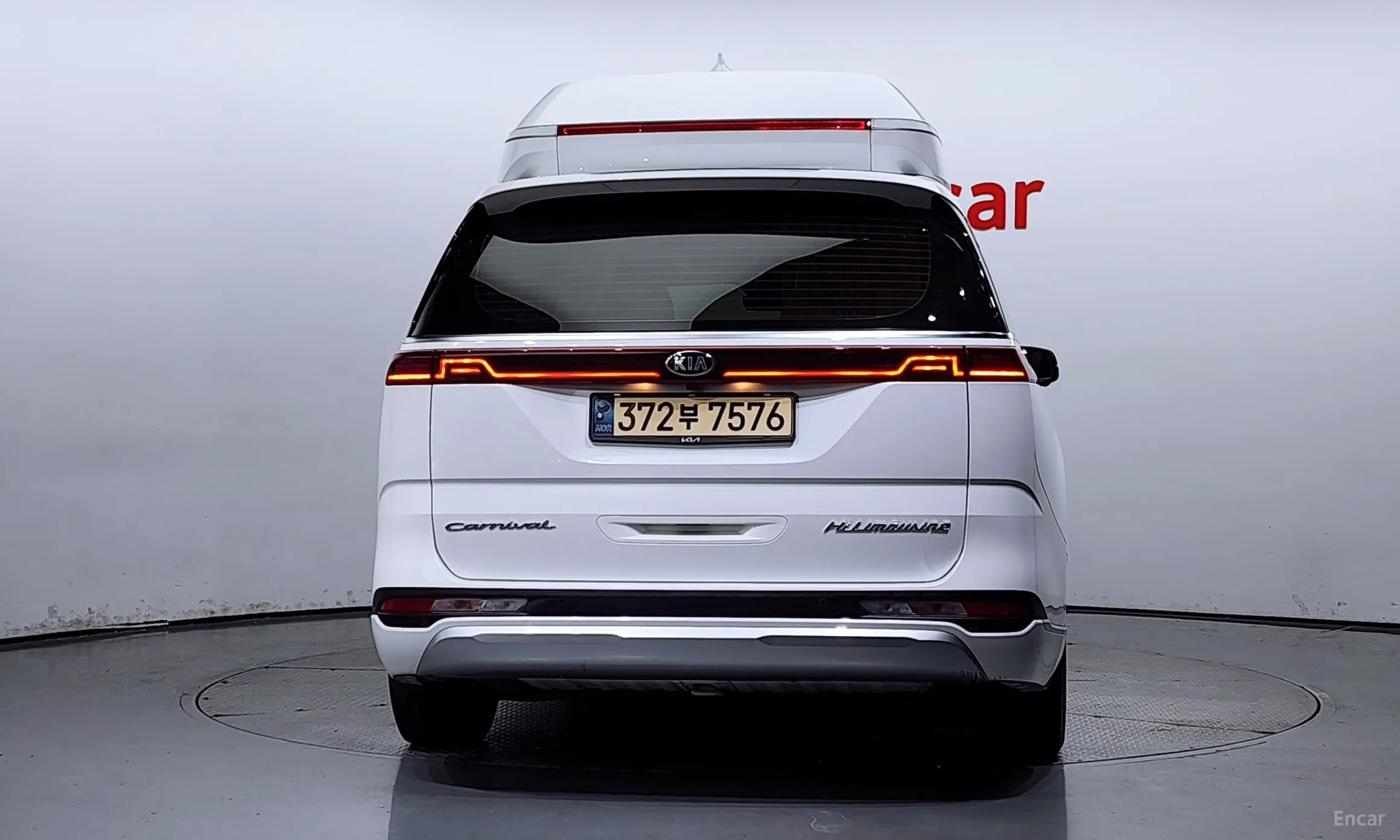 Kia Carnival Gen 4 превью 3