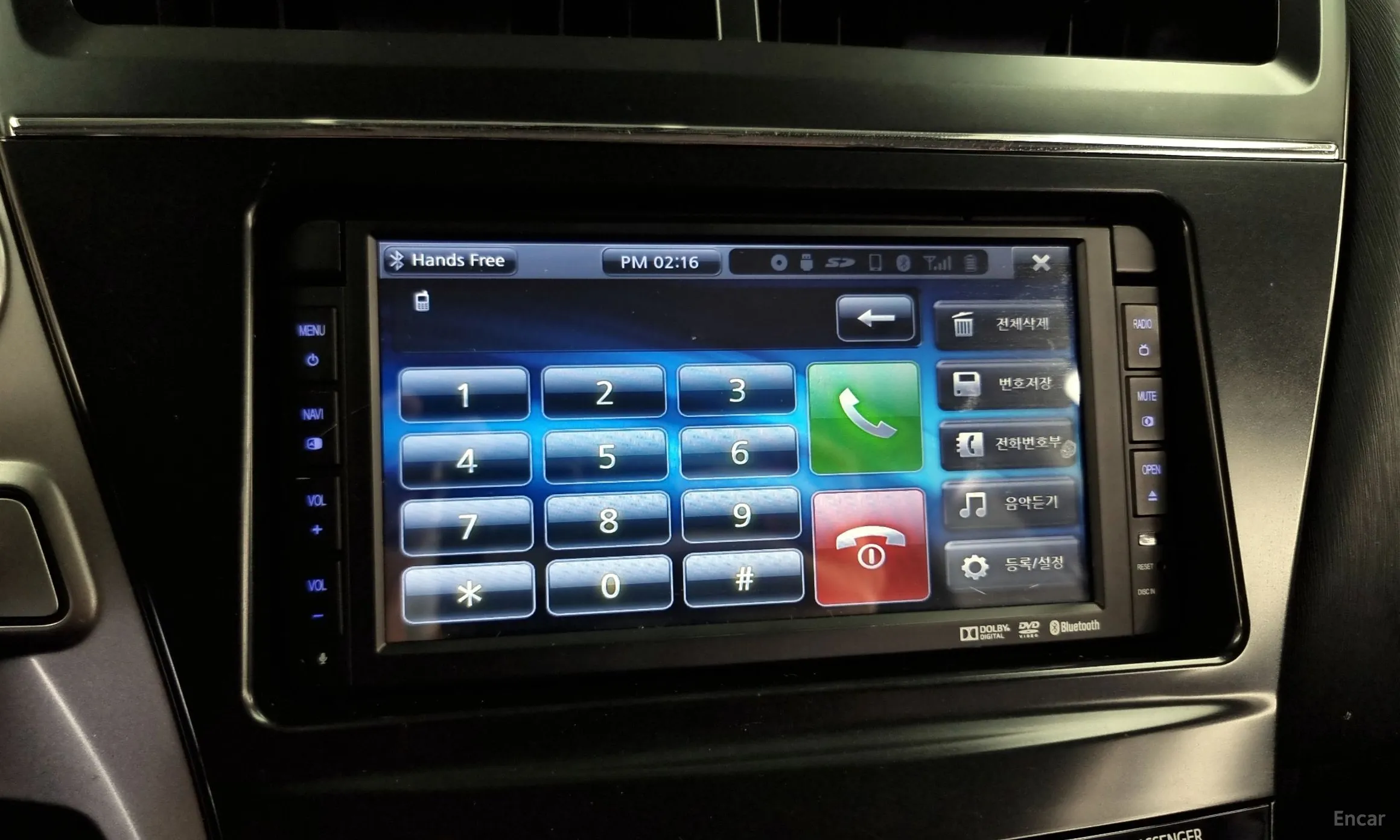 Toyota Prius V превью 16