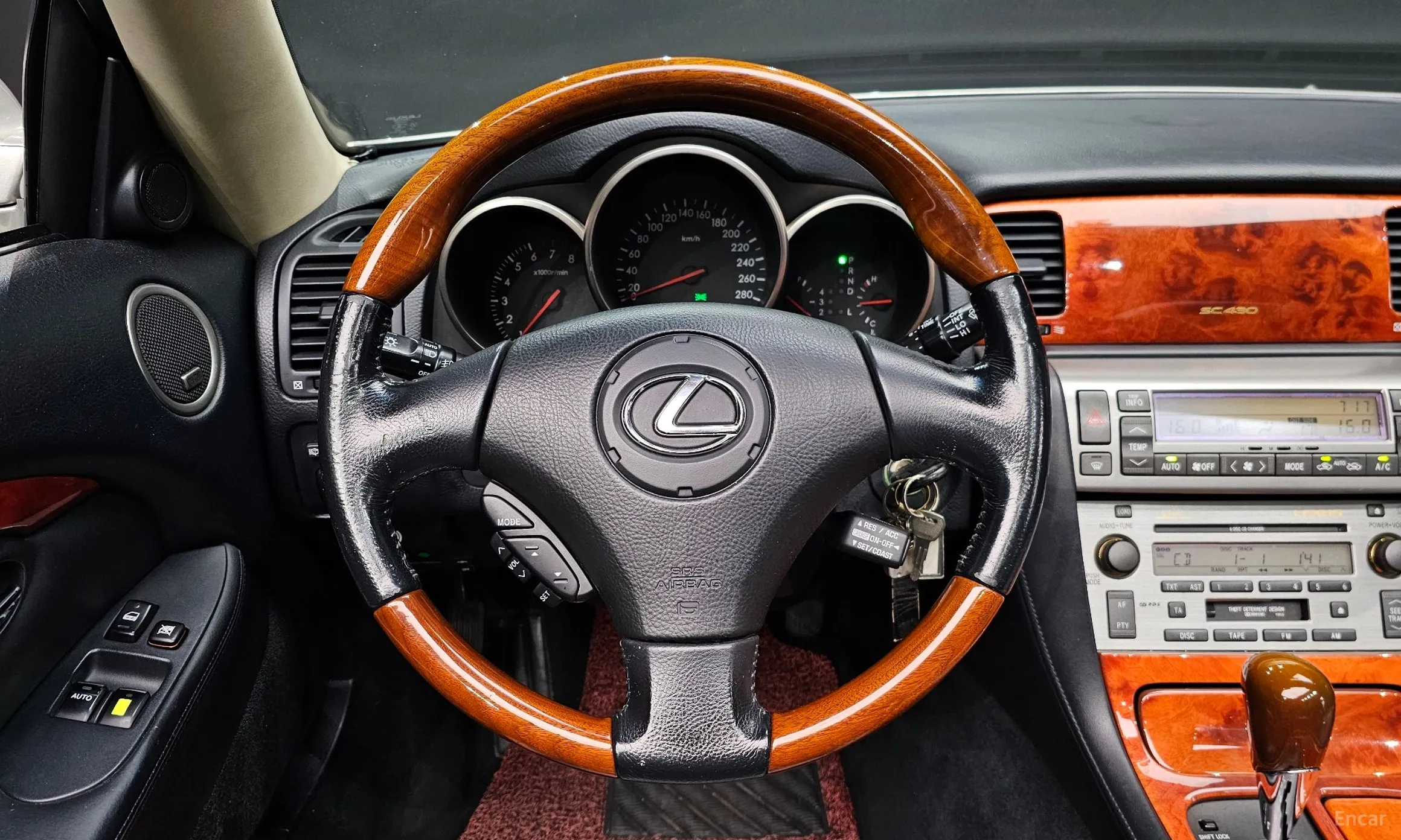 Lexus SC430 превью 13
