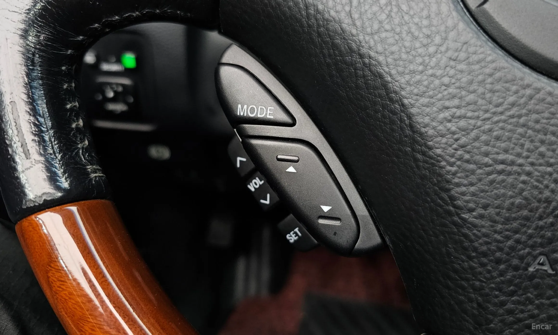 Lexus SC430 превью 18