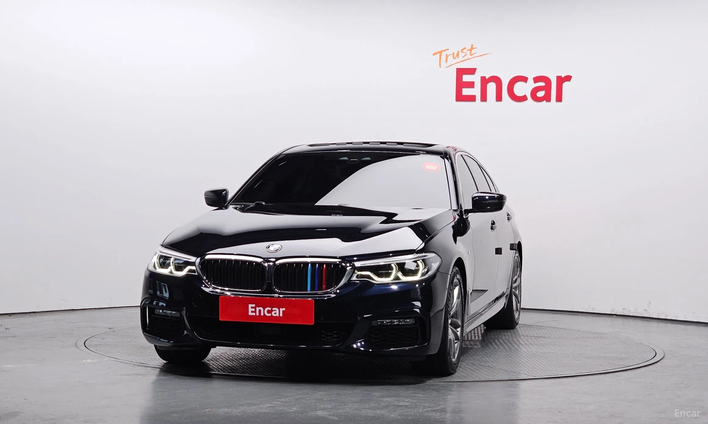 BMW 5 Series (G30) превью 2