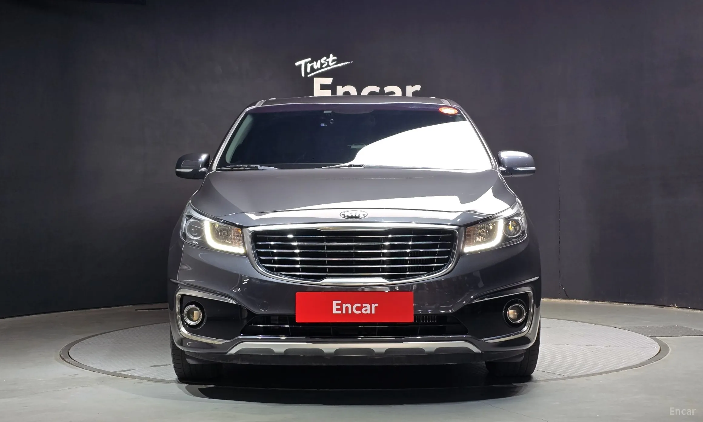 Kia Carnival превью 2