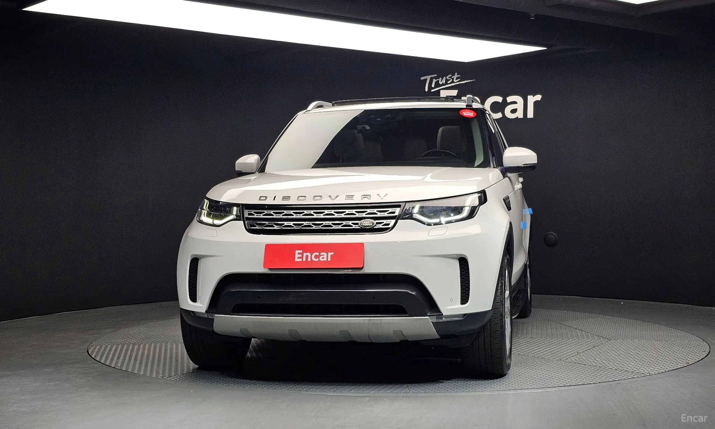 Land Rover Discovery 5 превью 2