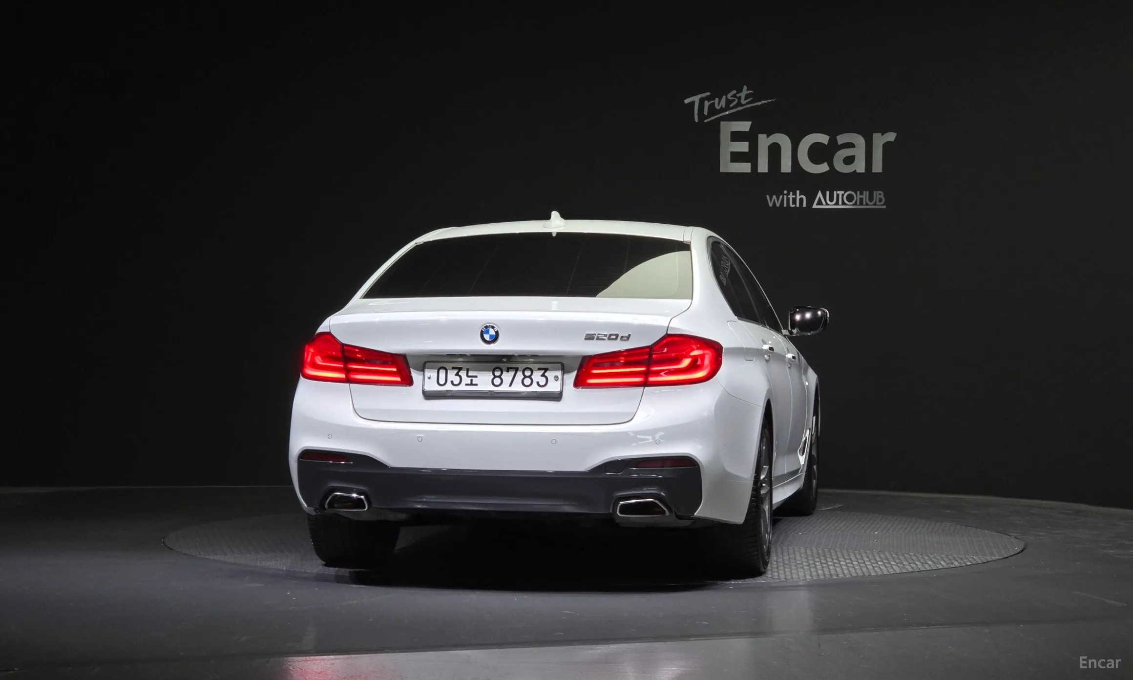 BMW 5 Series (G30) превью 3