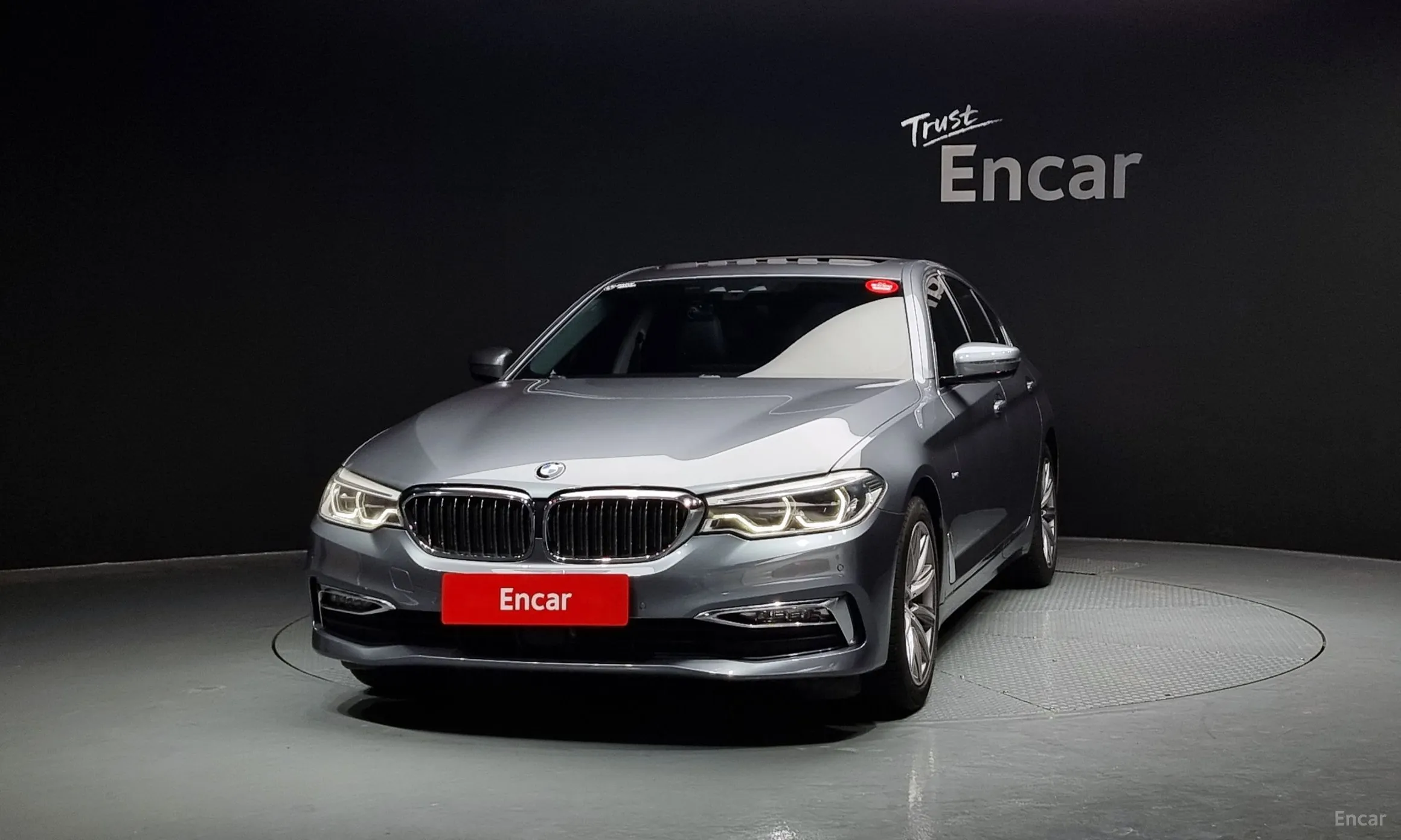 BMW 5 Series (G30) превью 2