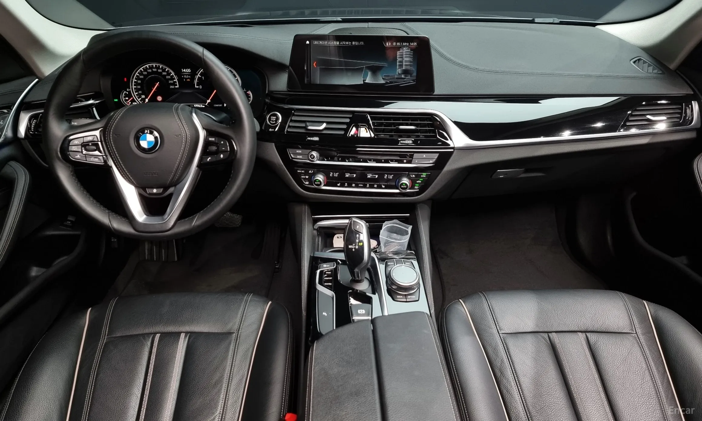 BMW 5 Series (G30) превью 4