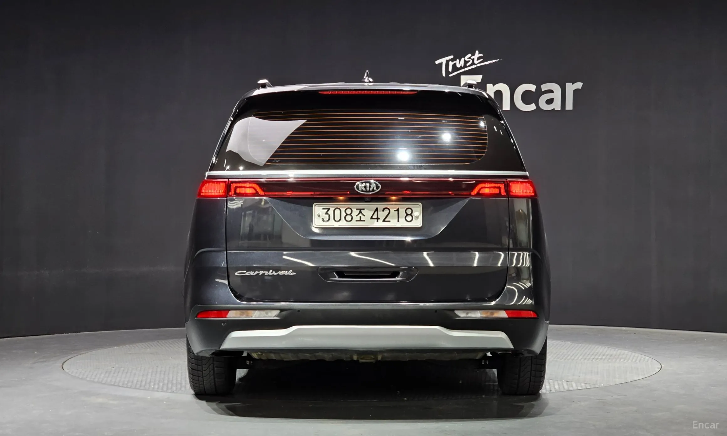 Kia Carnival Gen 4 превью 3