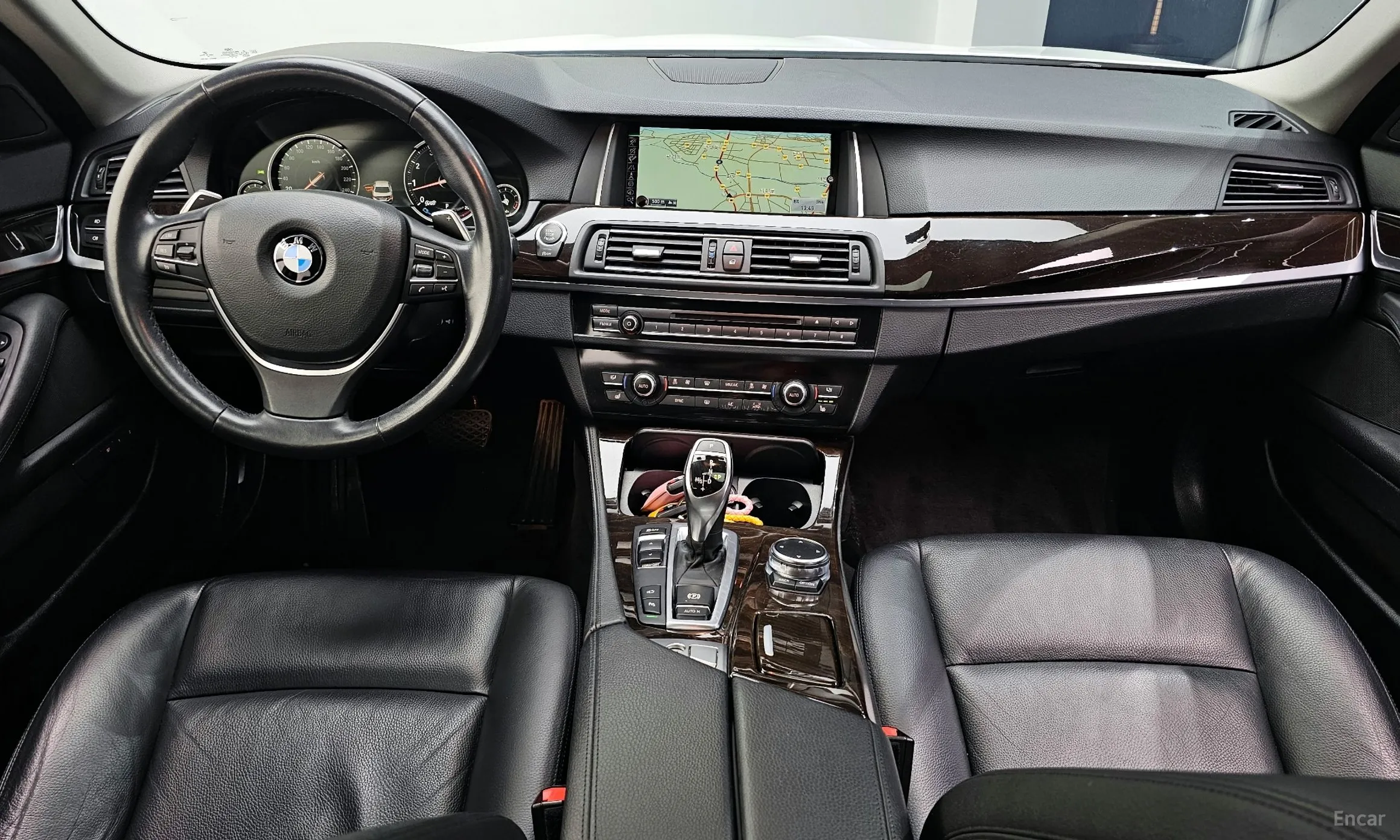 BMW 5 Series (F10) превью 4