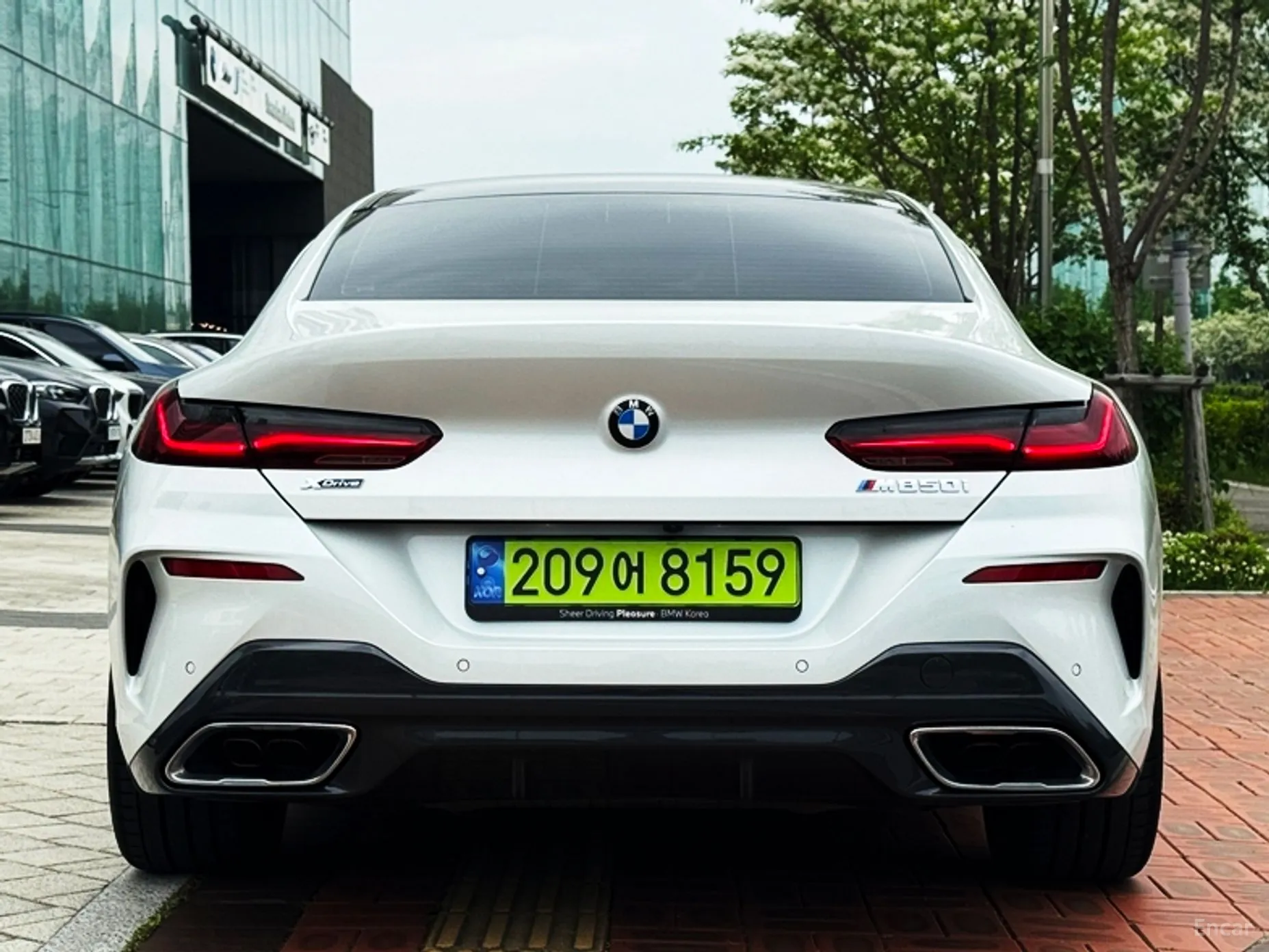 BMW 8-series (G15) превью 3