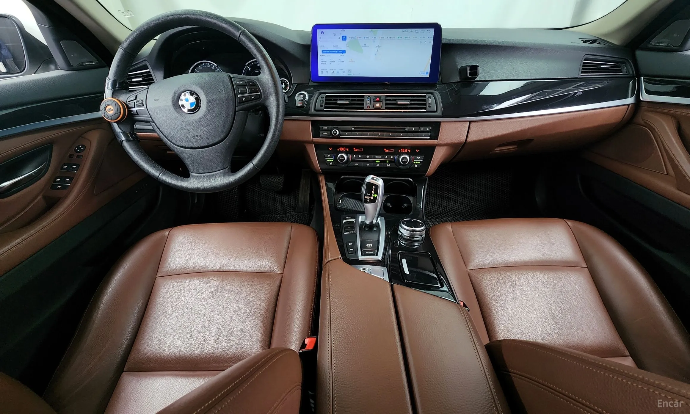 BMW 5 Series (F10) превью 4