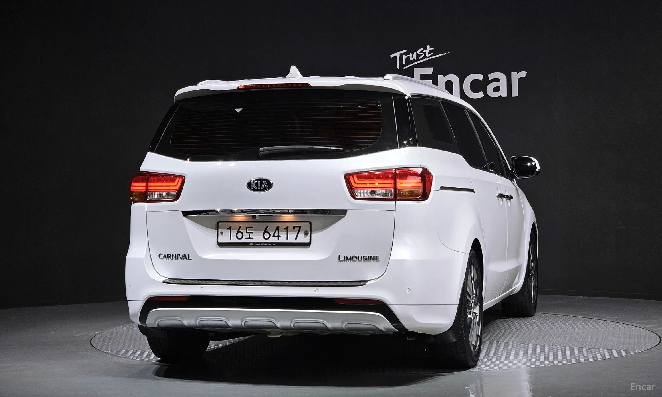 Kia Carnival превью 3