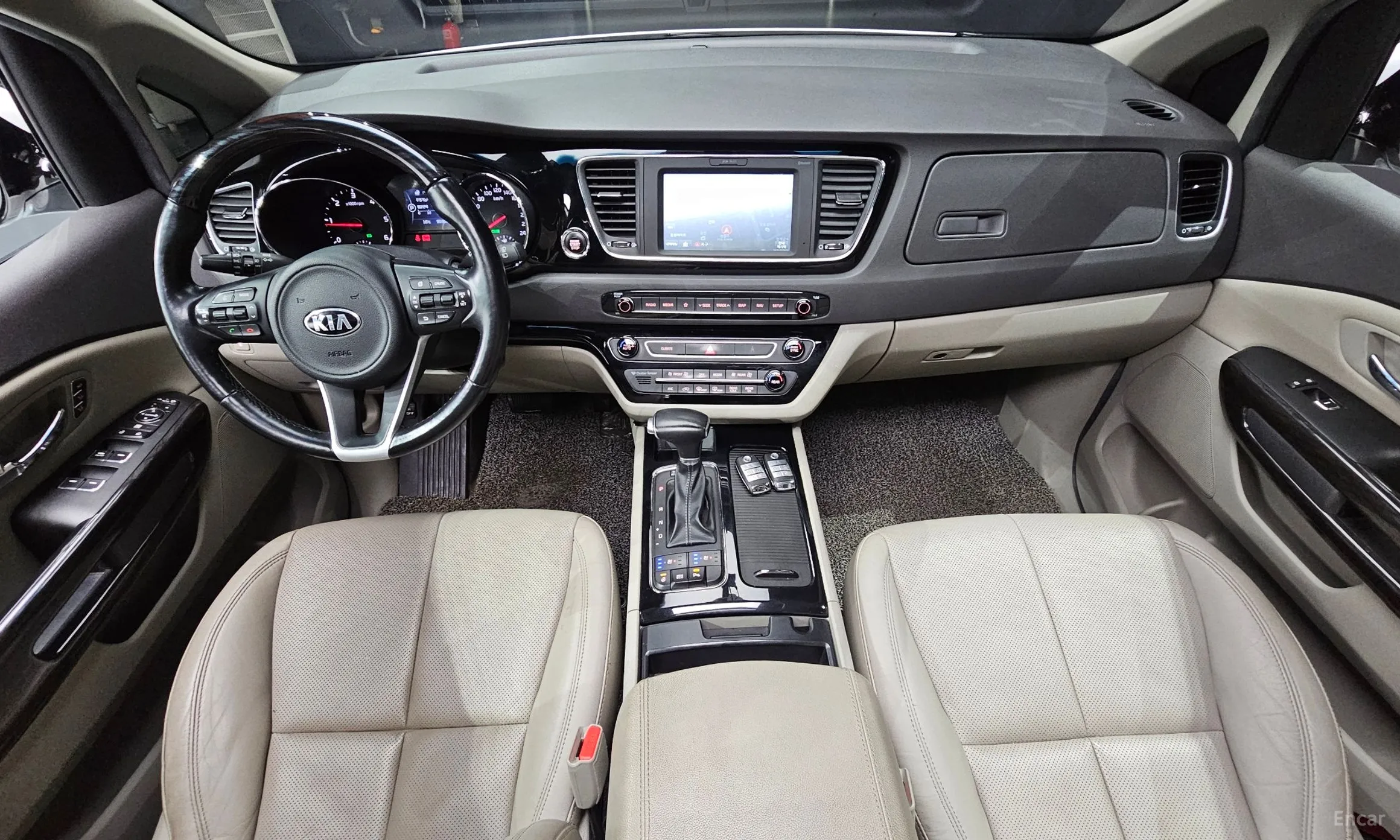 Kia Carnival превью 4