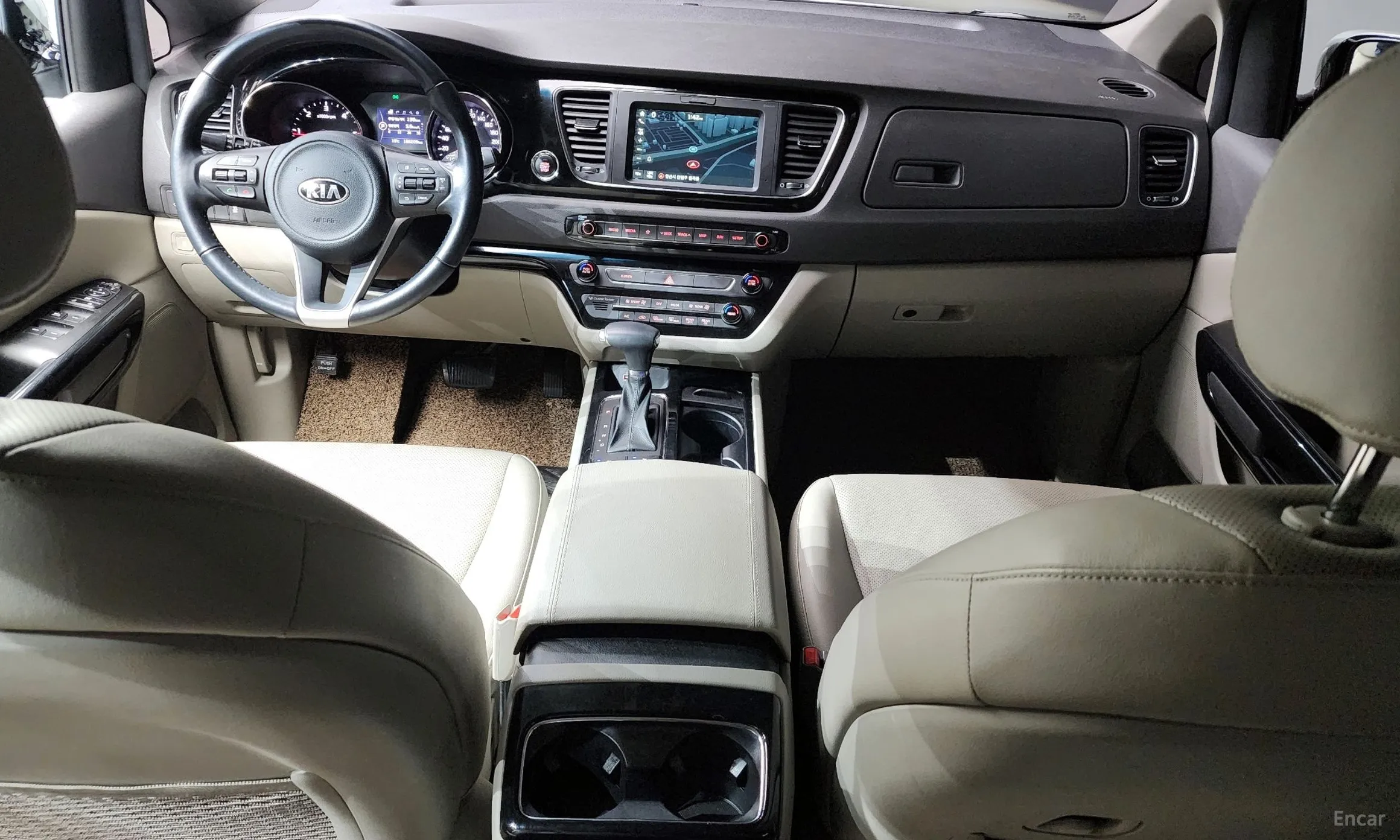 Kia Carnival превью 4