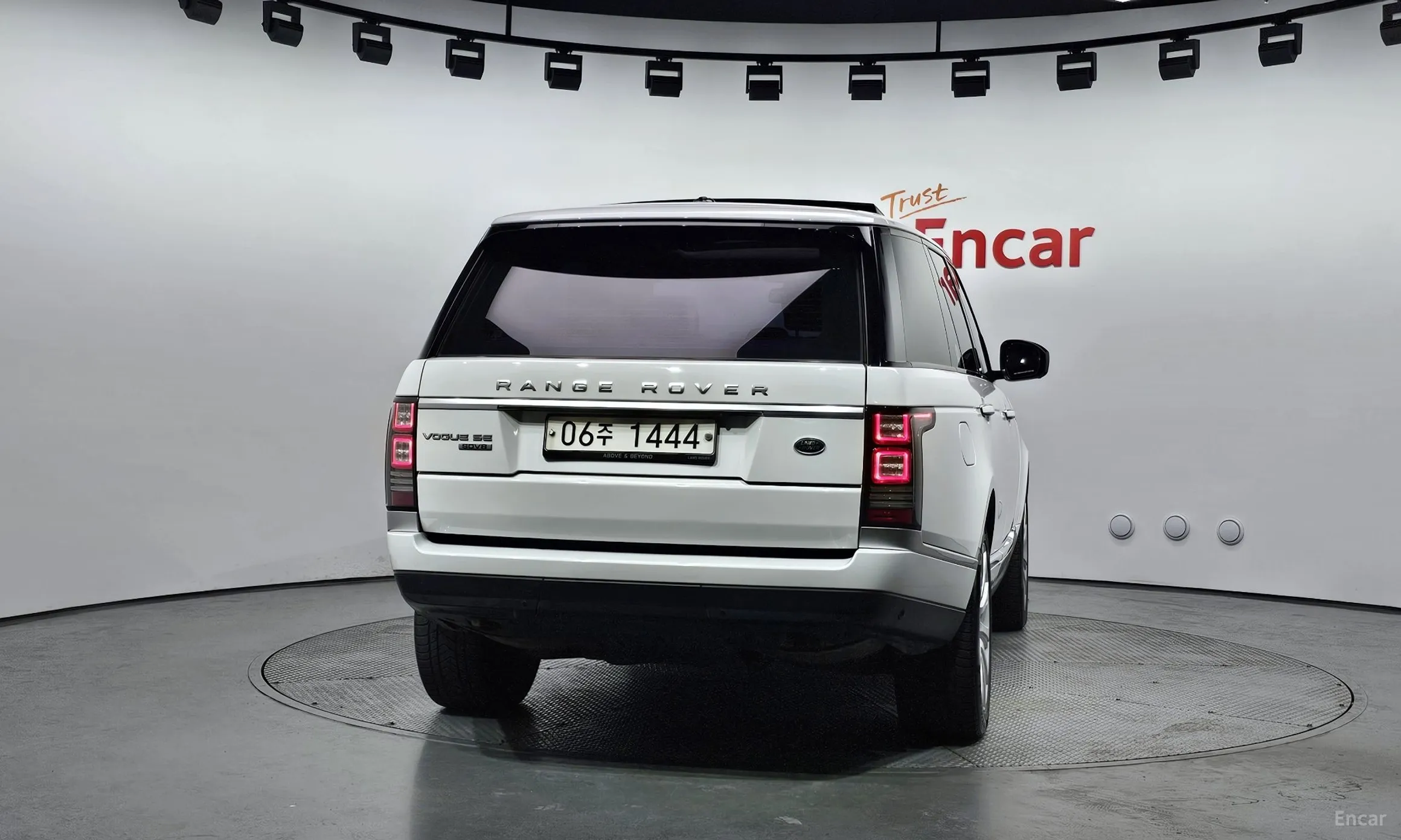 Land Rover Range Rover 4th Generation превью 3