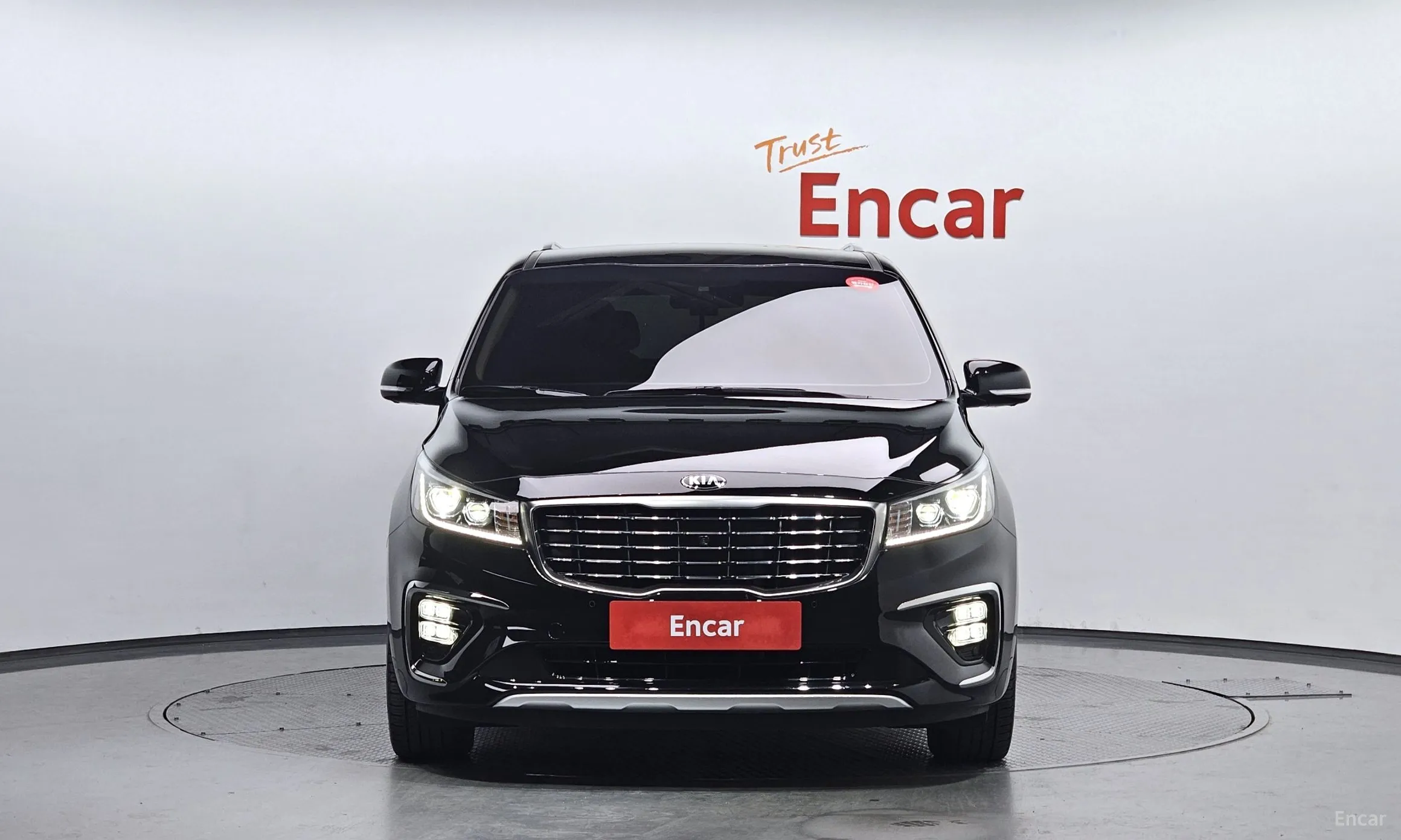Kia Carnival превью 2
