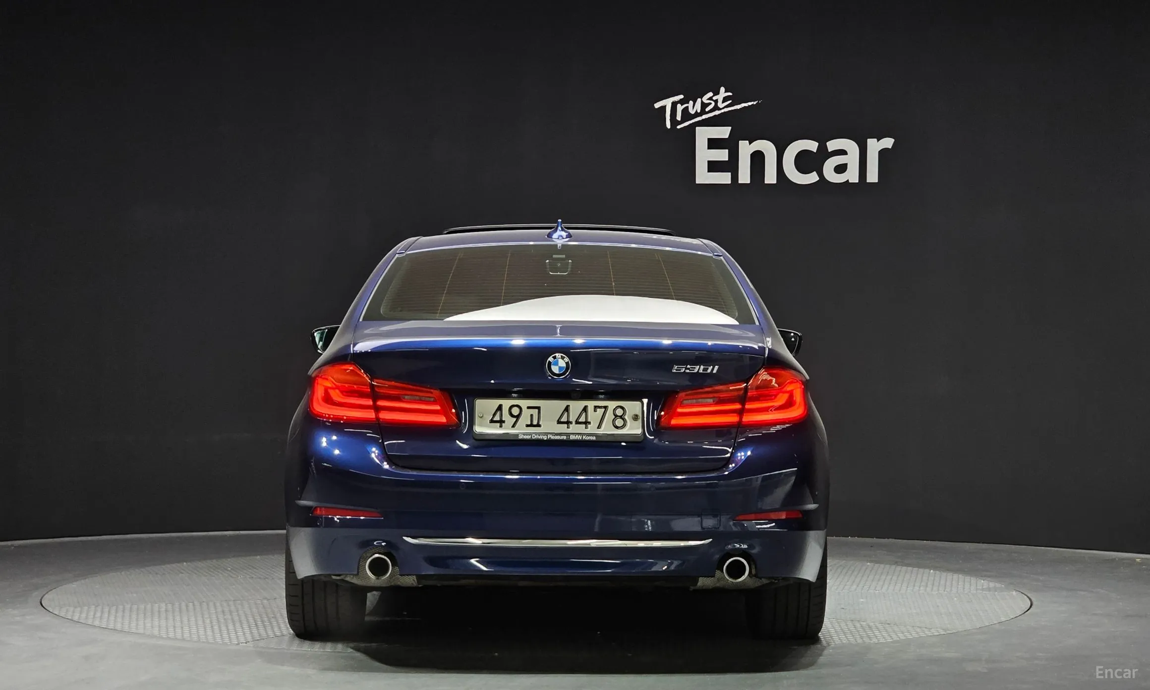 BMW 5 Series (G30) превью 3