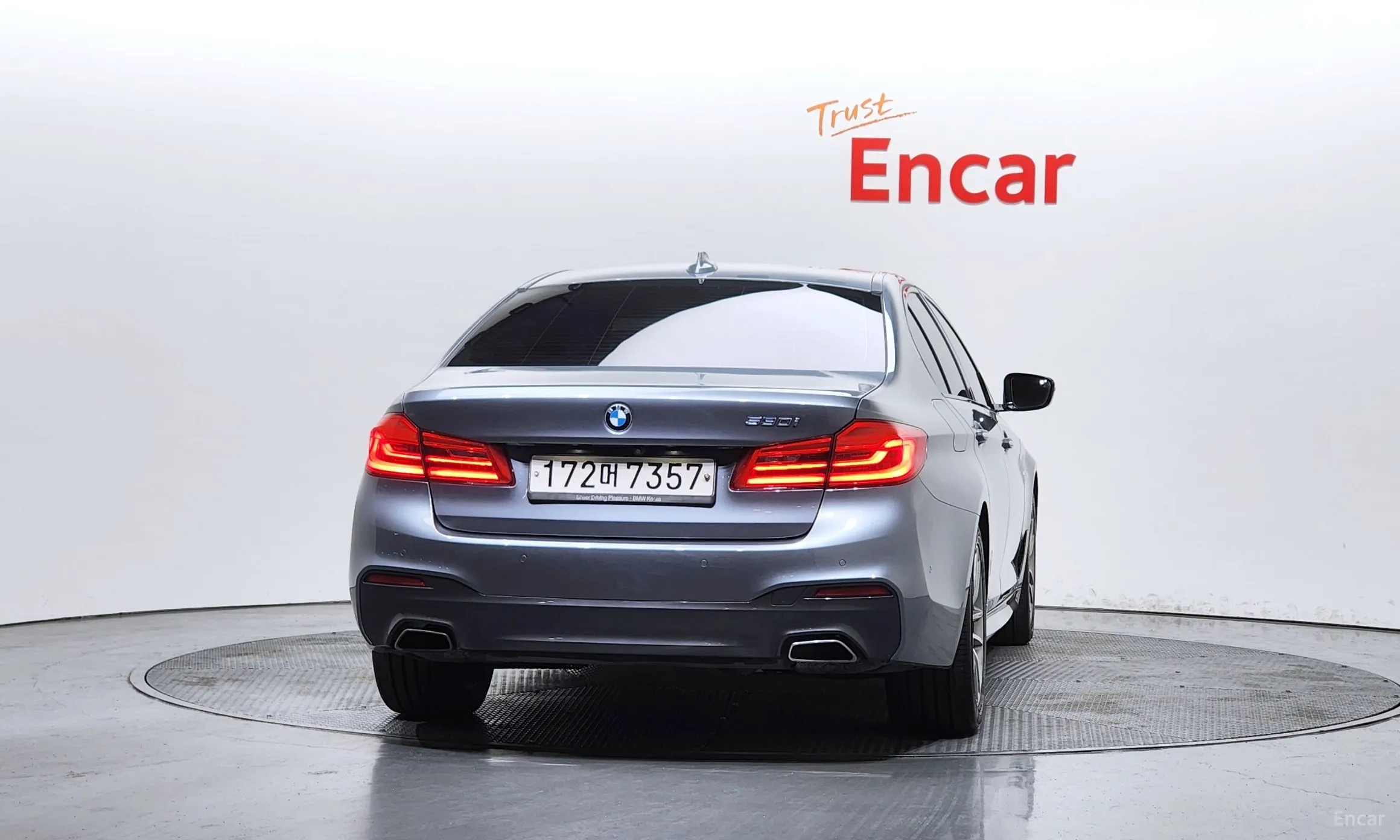 BMW 5 Series (G30) превью 3