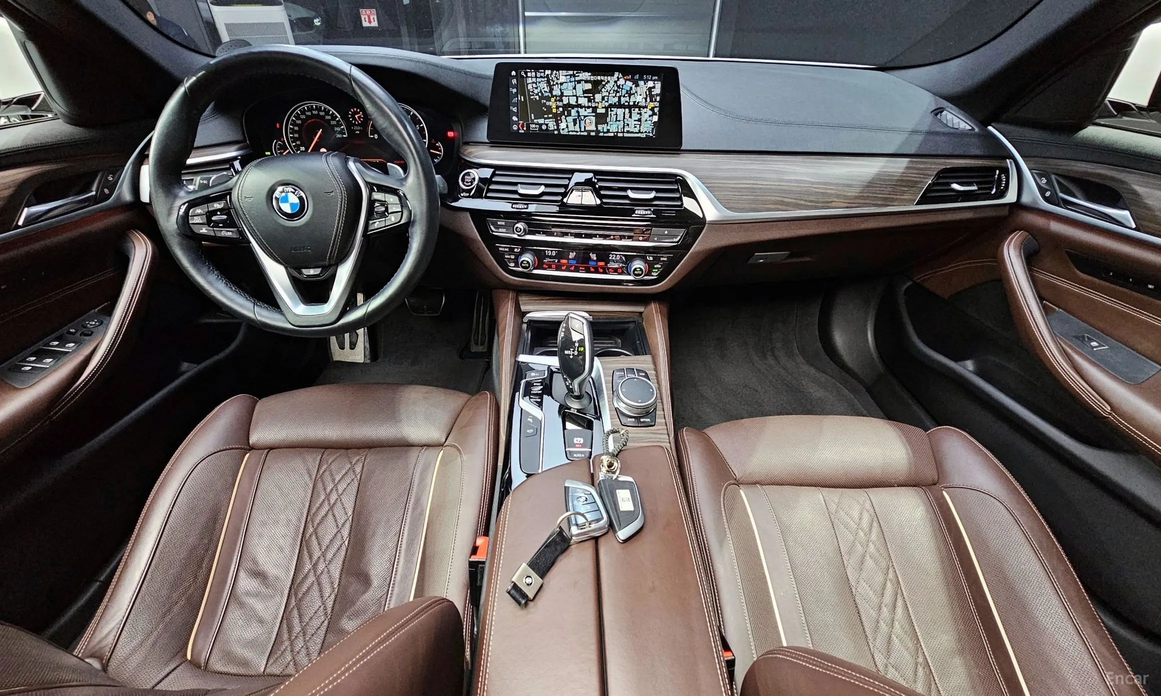 BMW 5 Series (G30) превью 4