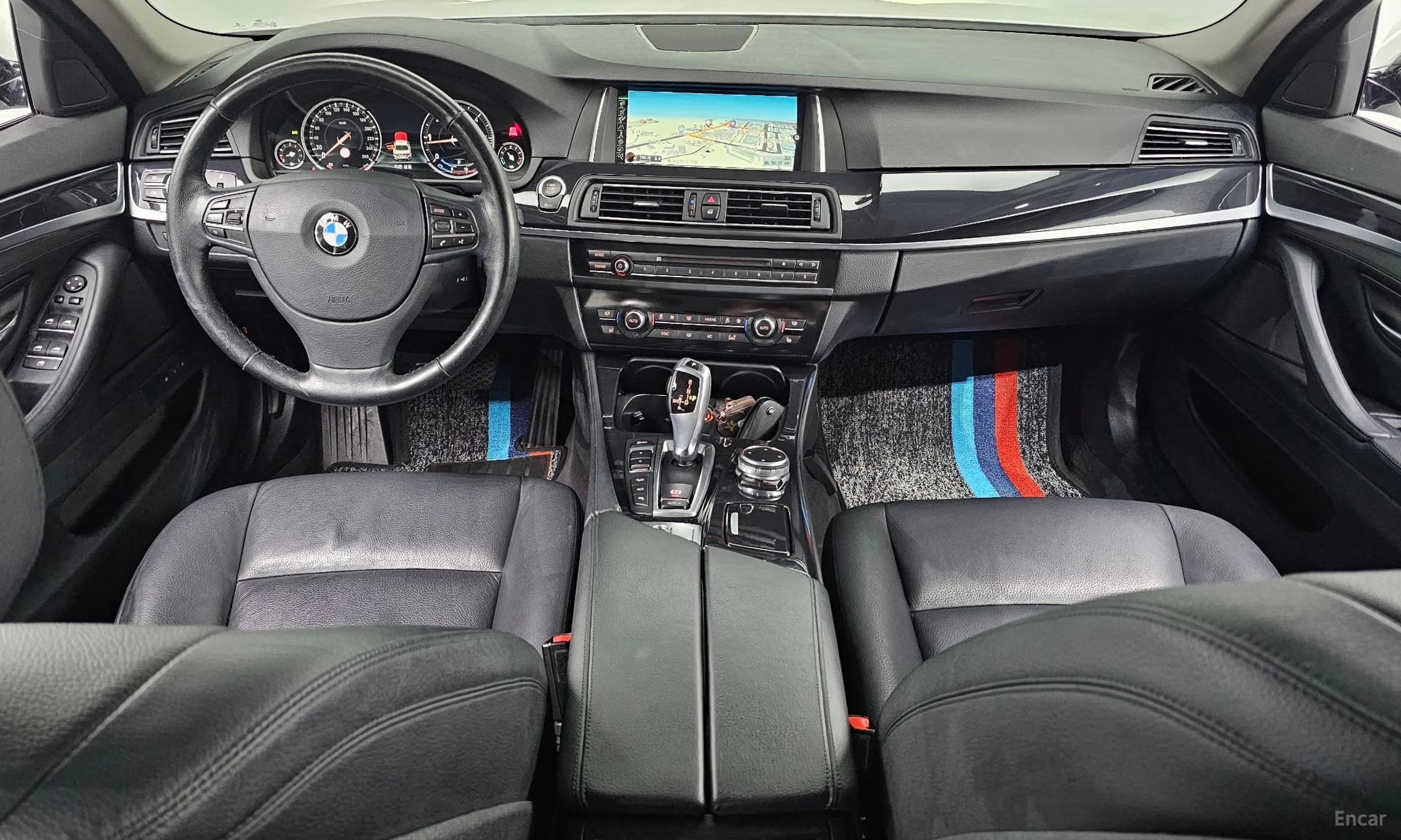 BMW 5 Series (F10) превью 4