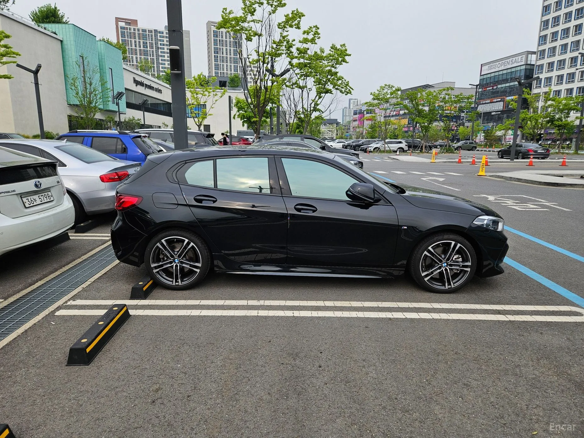 BMW 1 Series (F40) превью 2