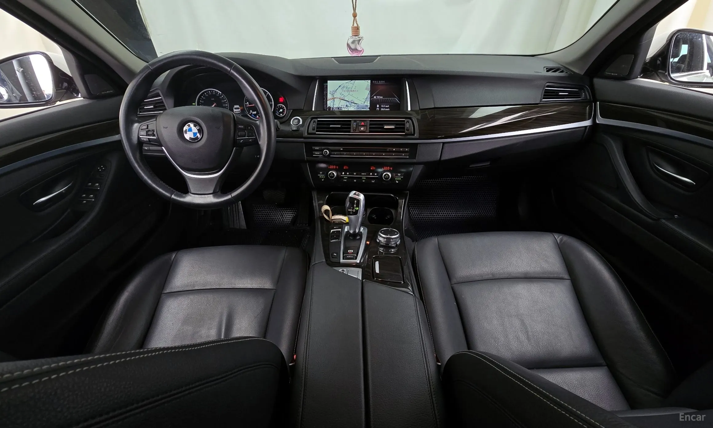 BMW 5 Series (F10) превью 4